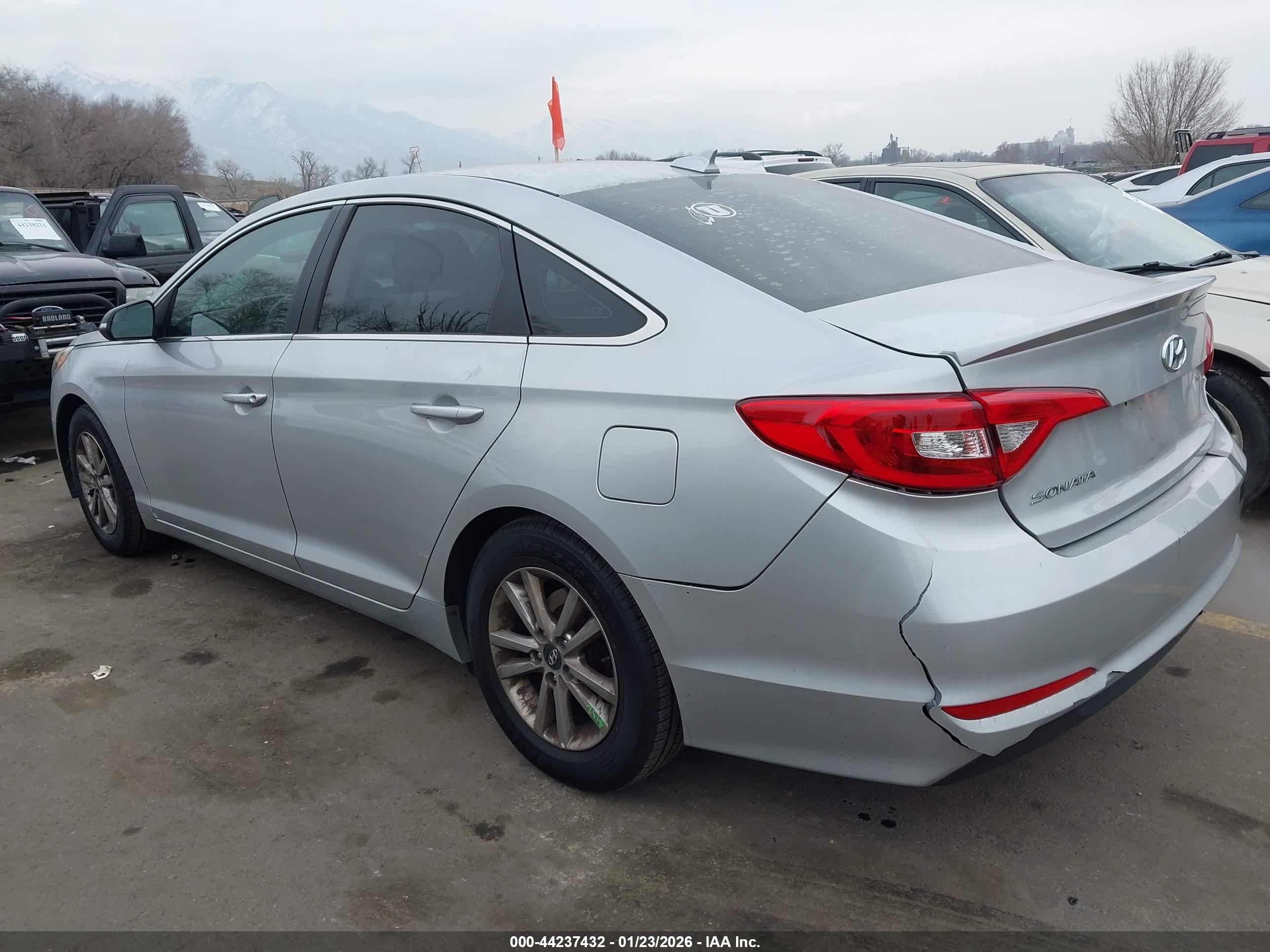 HYUNDAI SONATA image 3