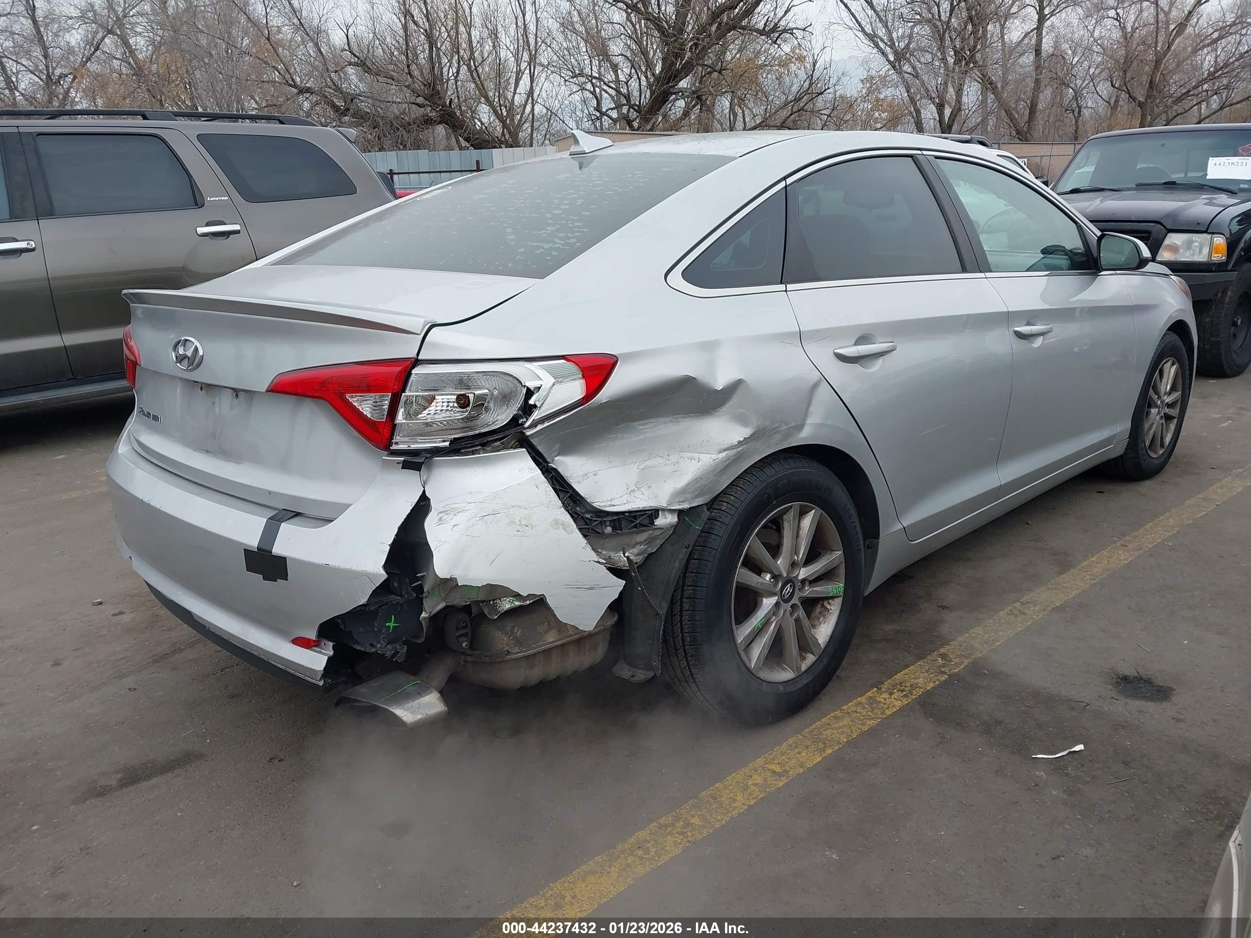 HYUNDAI SONATA image 4