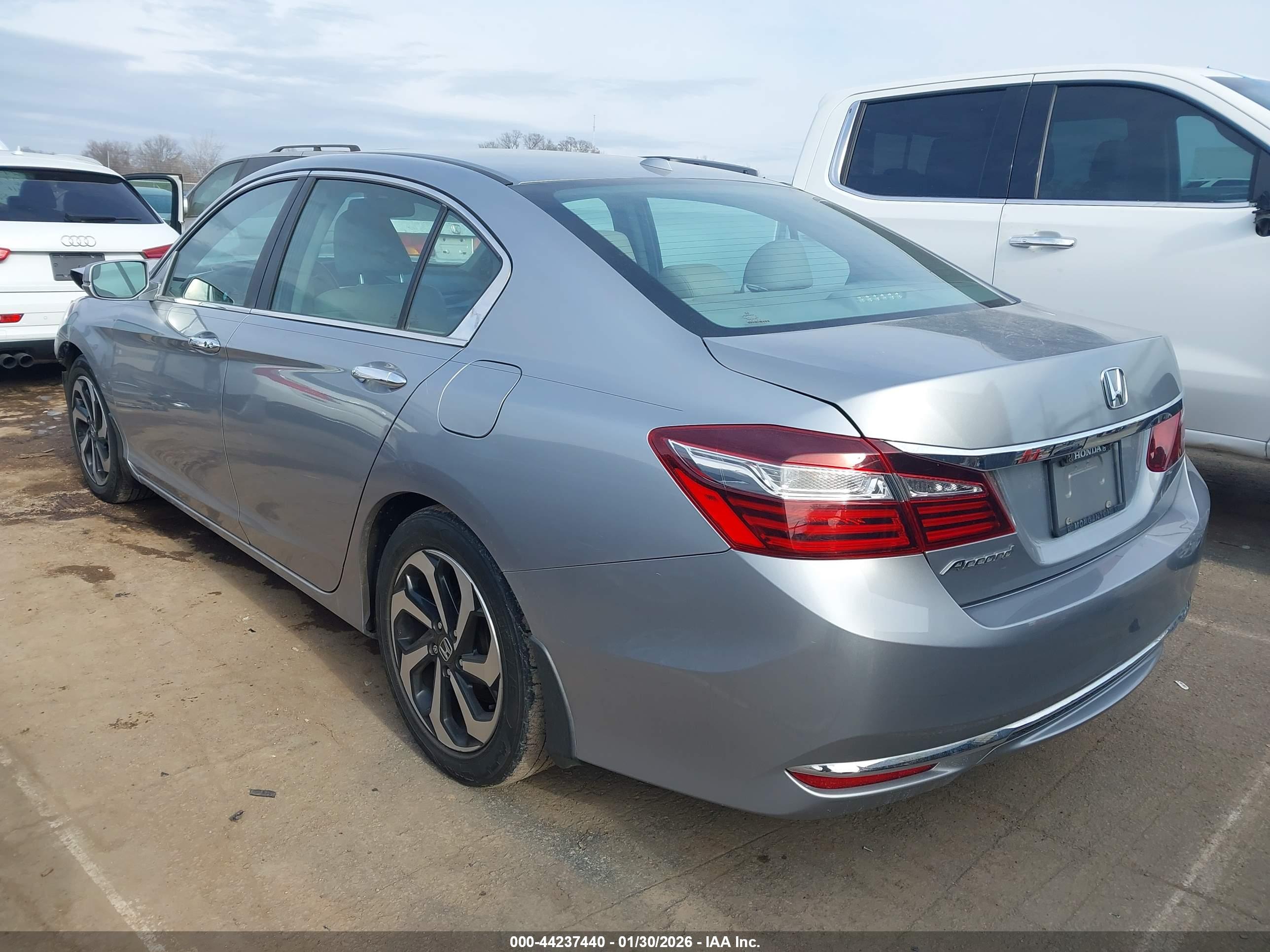 HONDA ACCORD image 3