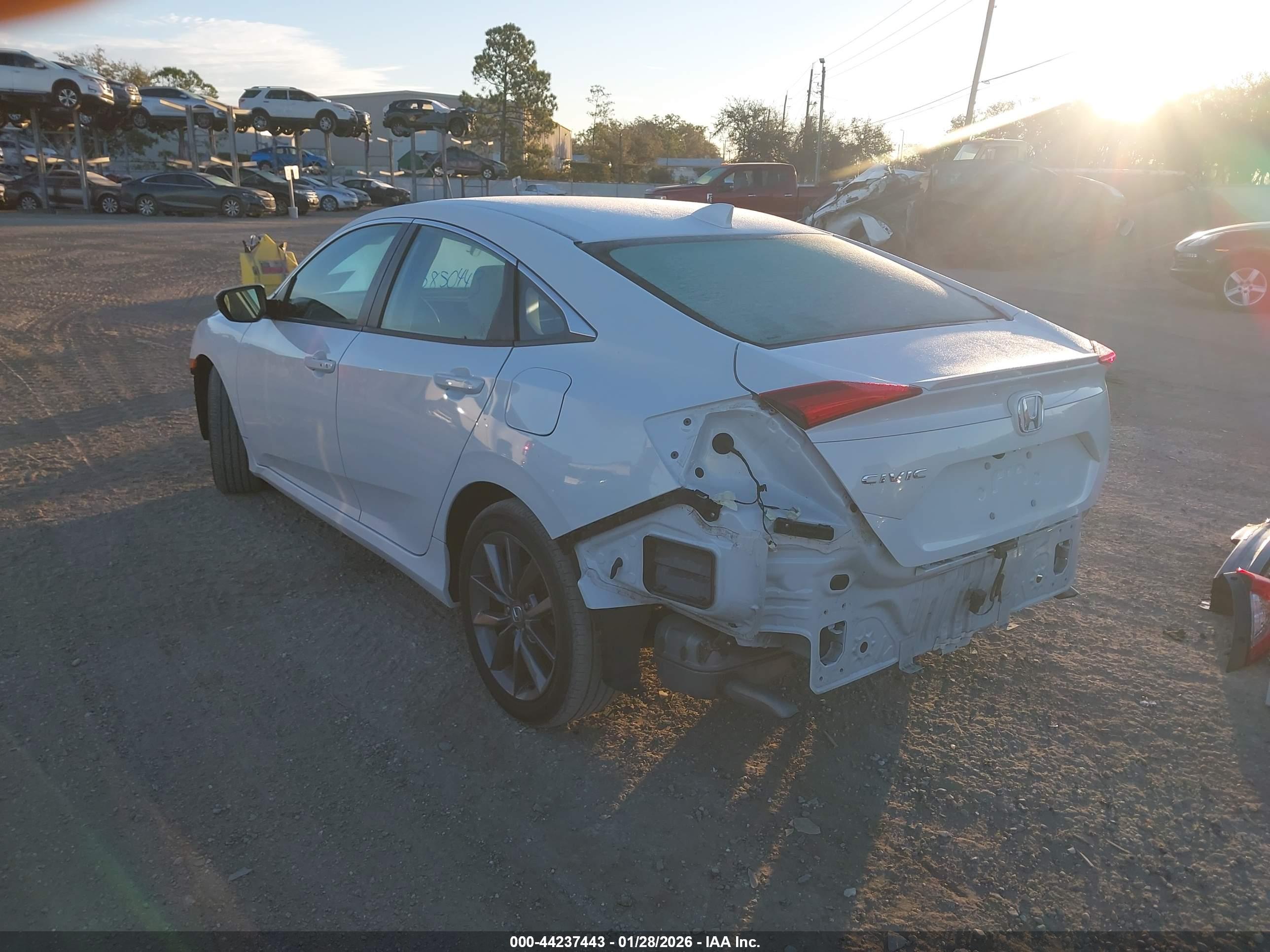 HONDA CIVIC image 3