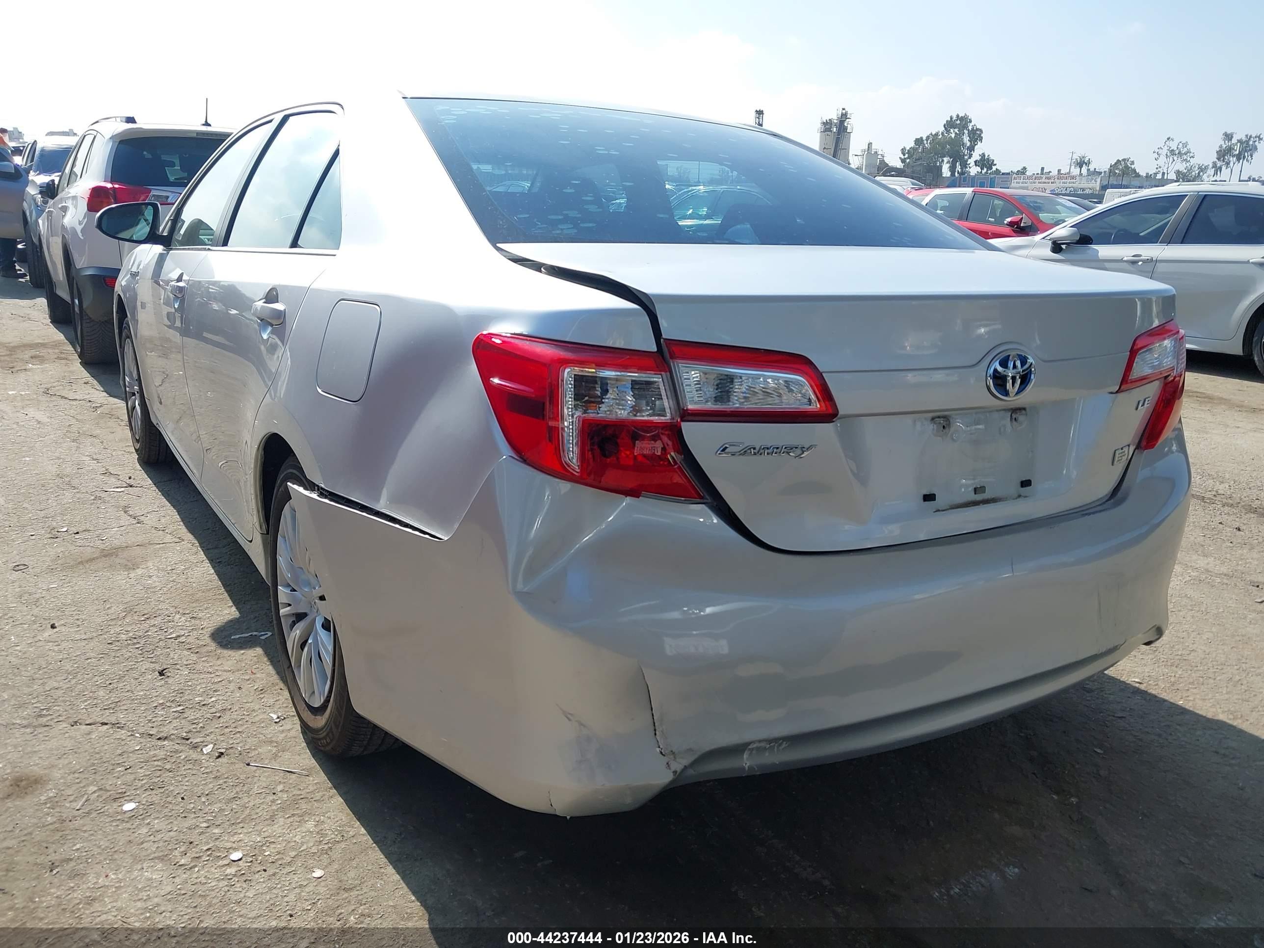 TOYOTA CAMRY image 6