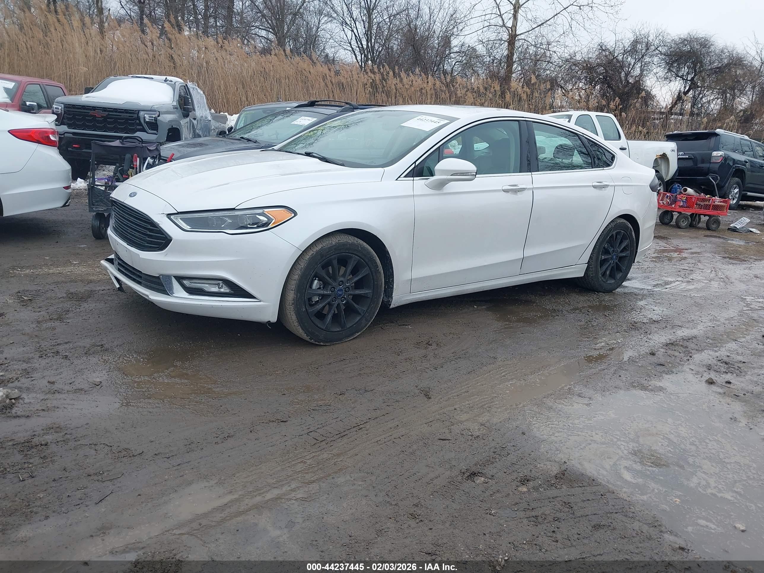 FORD FUSION image 2