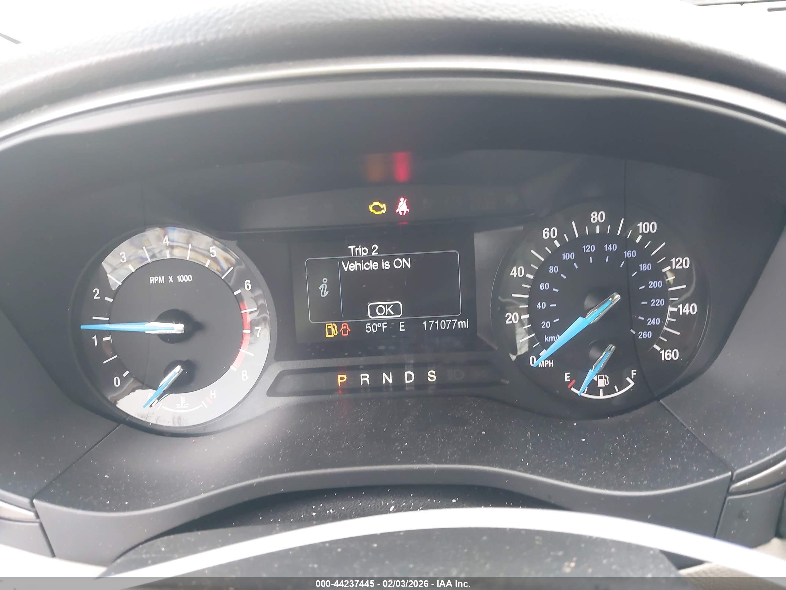 FORD FUSION image 7