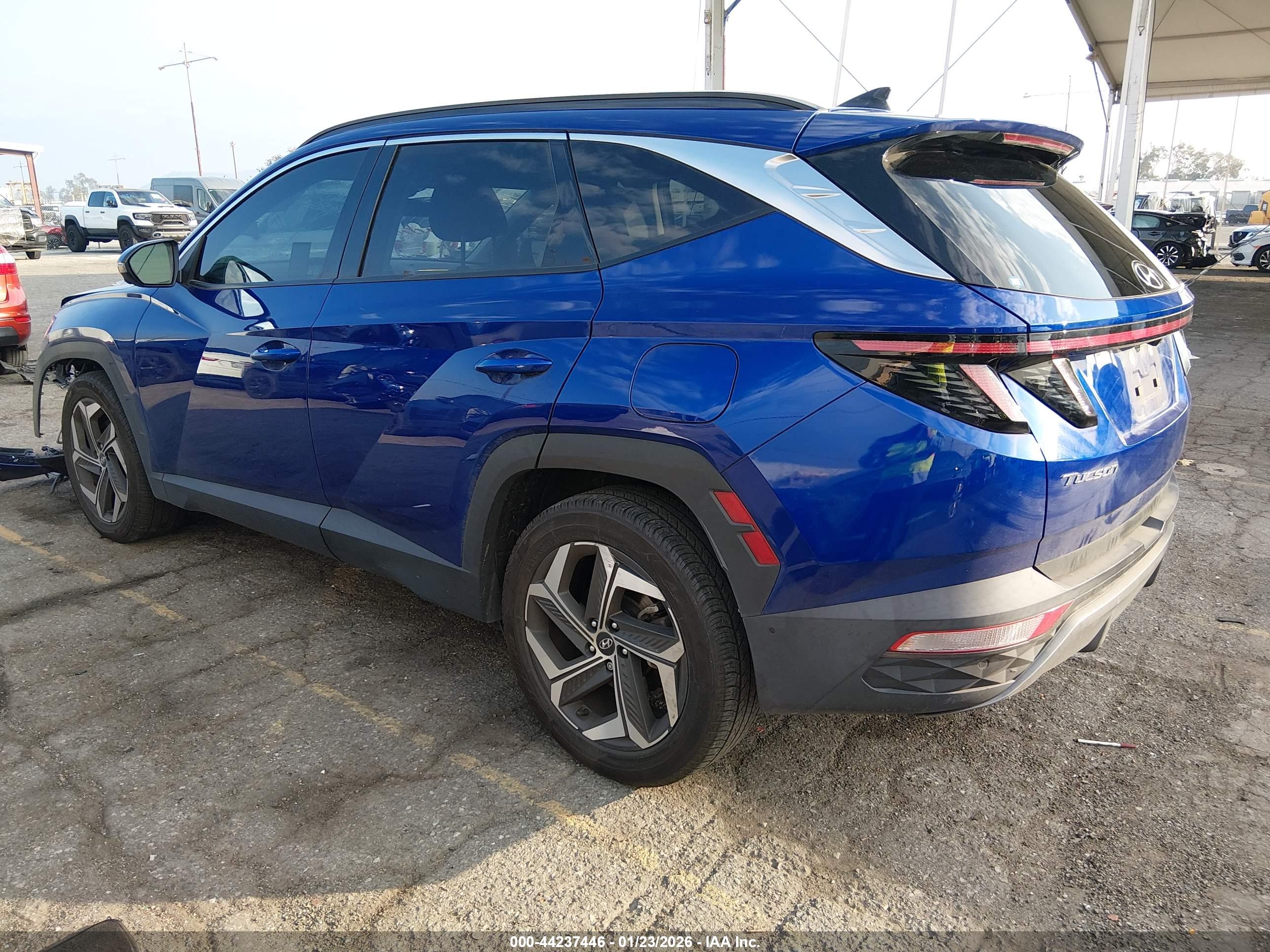 HYUNDAI TUCSON image 3