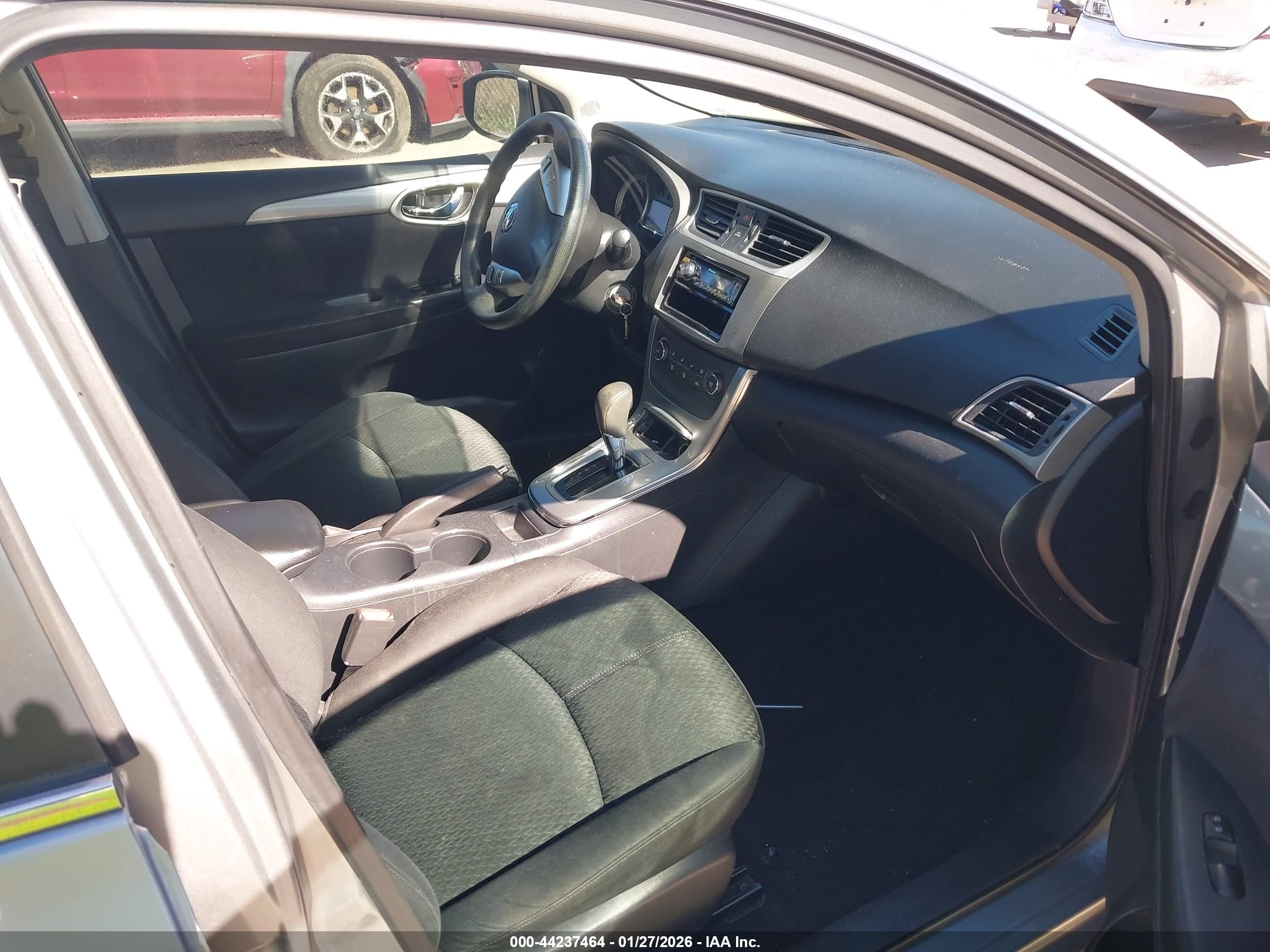 NISSAN SENTRA image 5