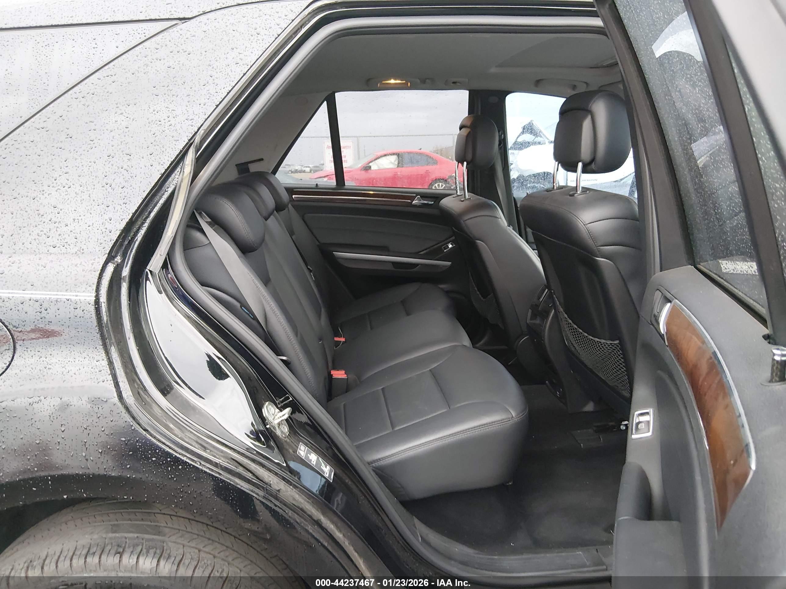 MERCEDES-BENZ ML image 8