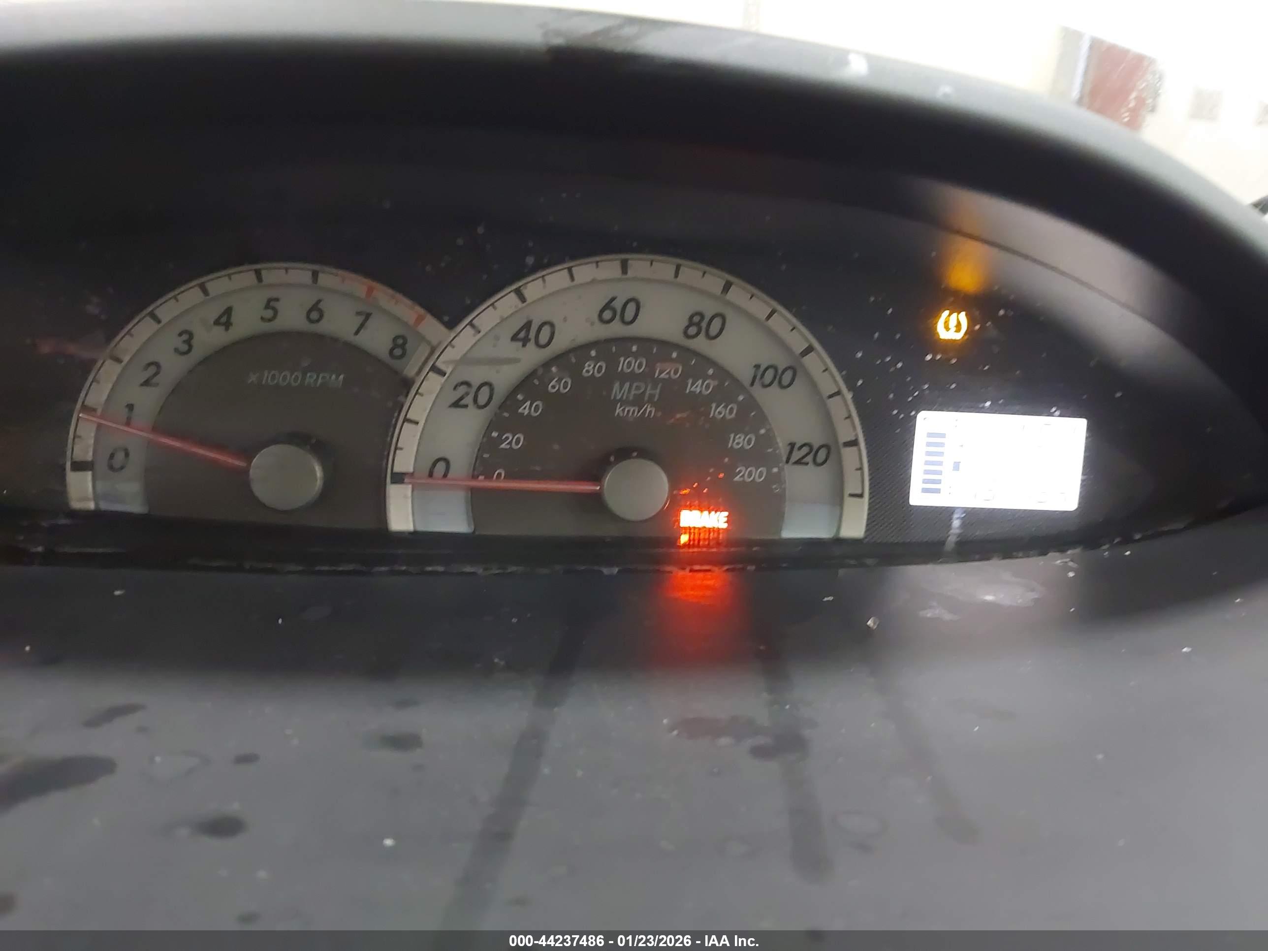 TOYOTA YARIS image 7