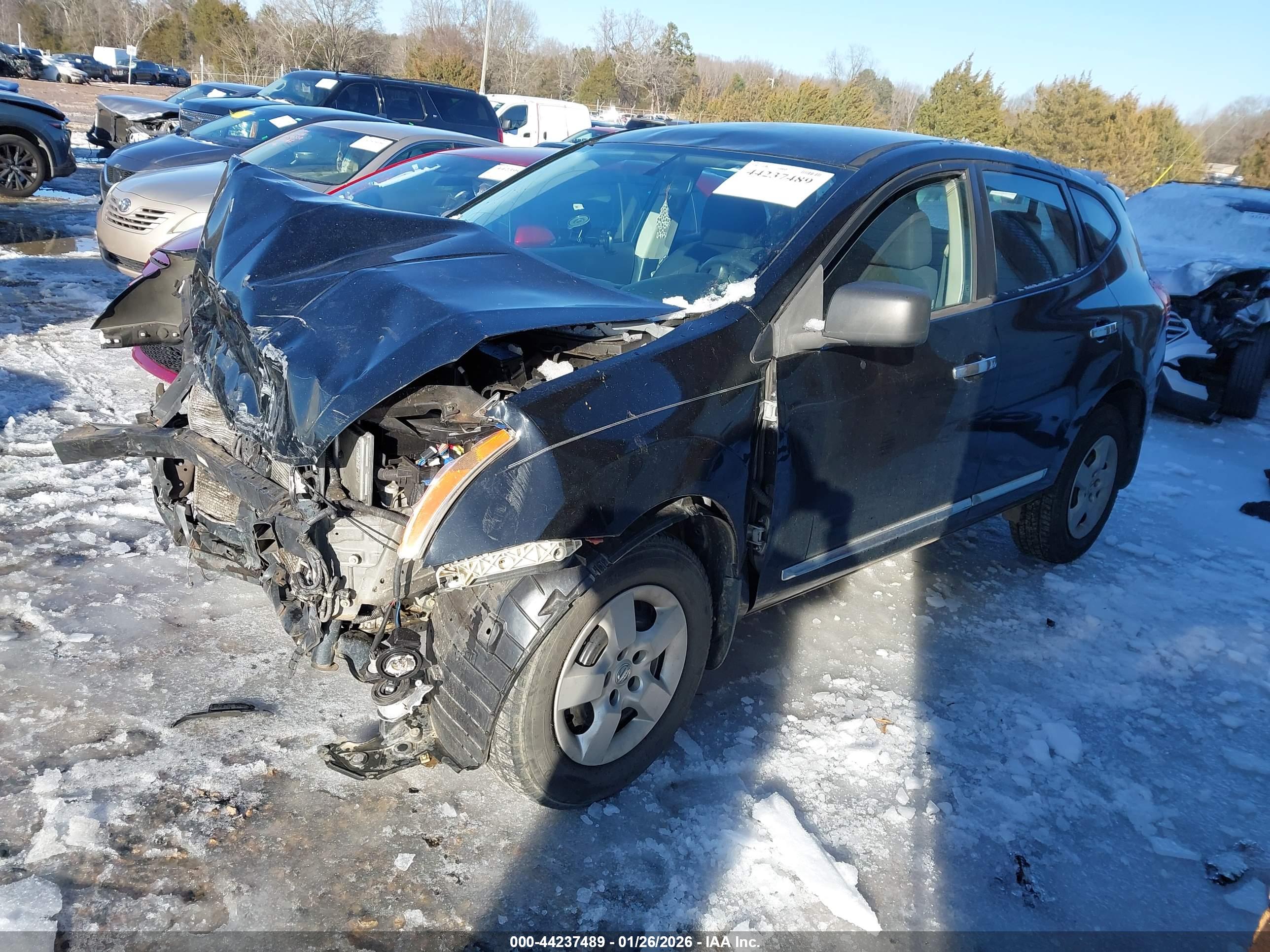 NISSAN ROGUE image 2
