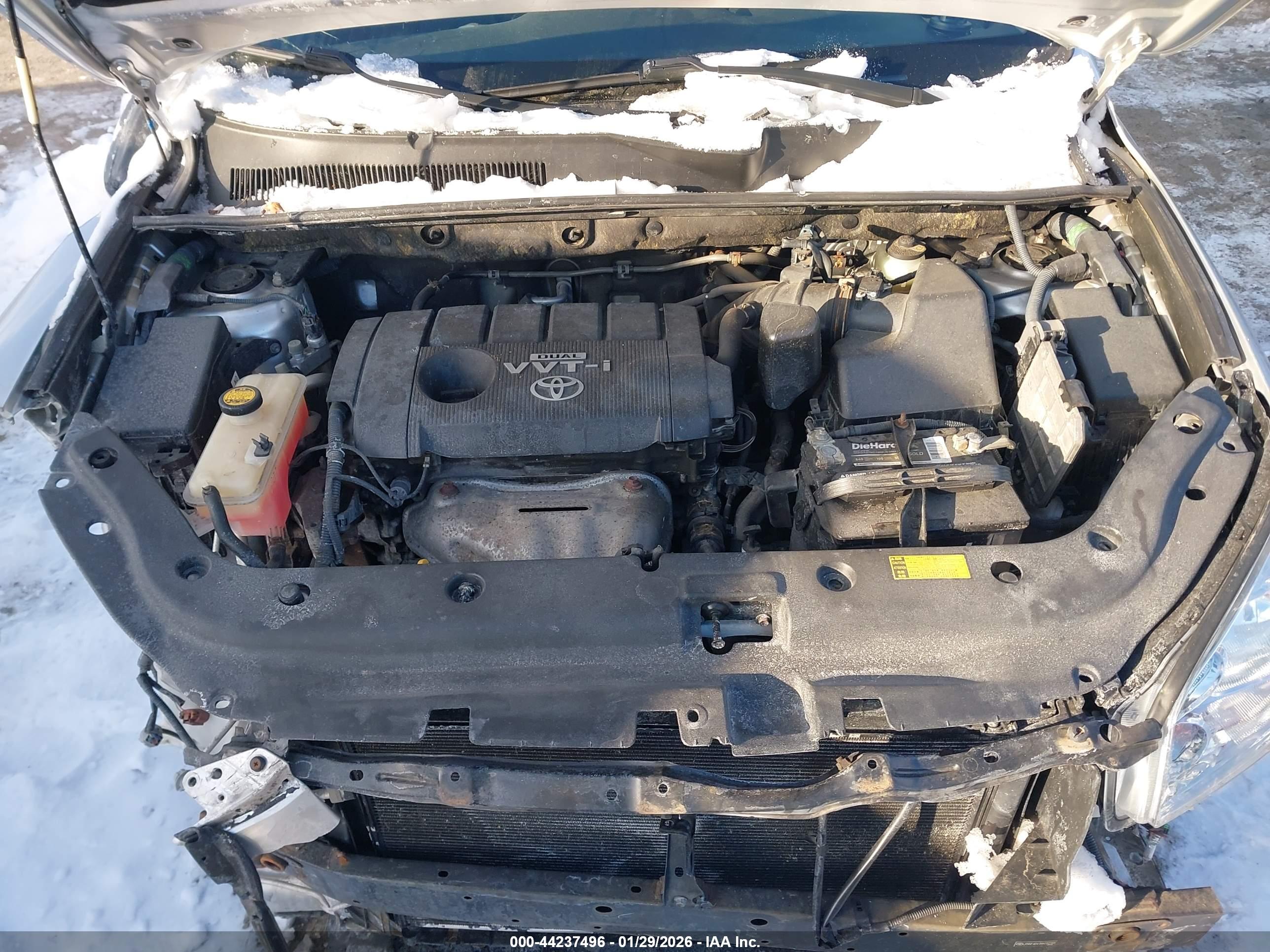 TOYOTA RAV4 image 10