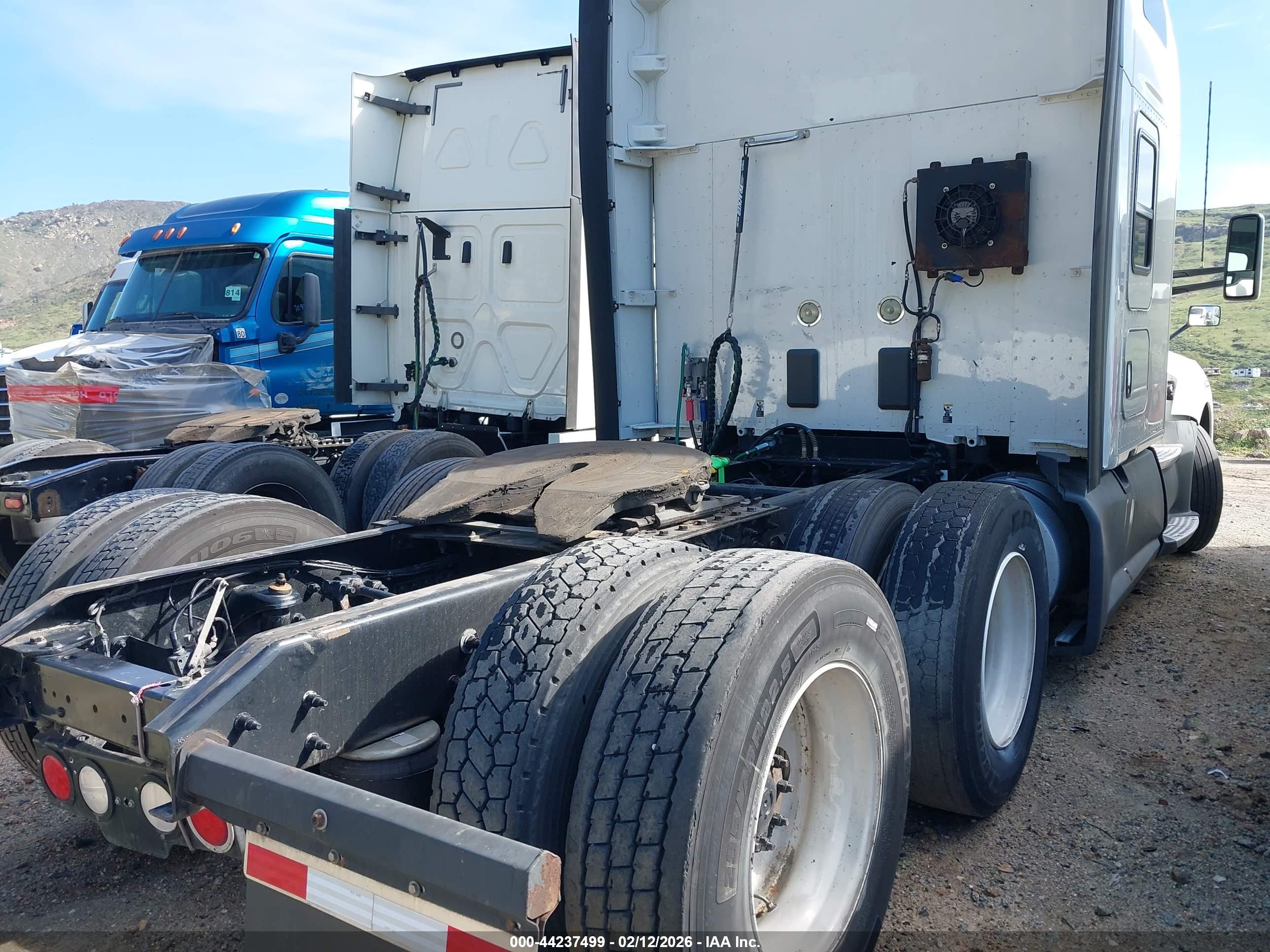 KENWORTH T680 image 4