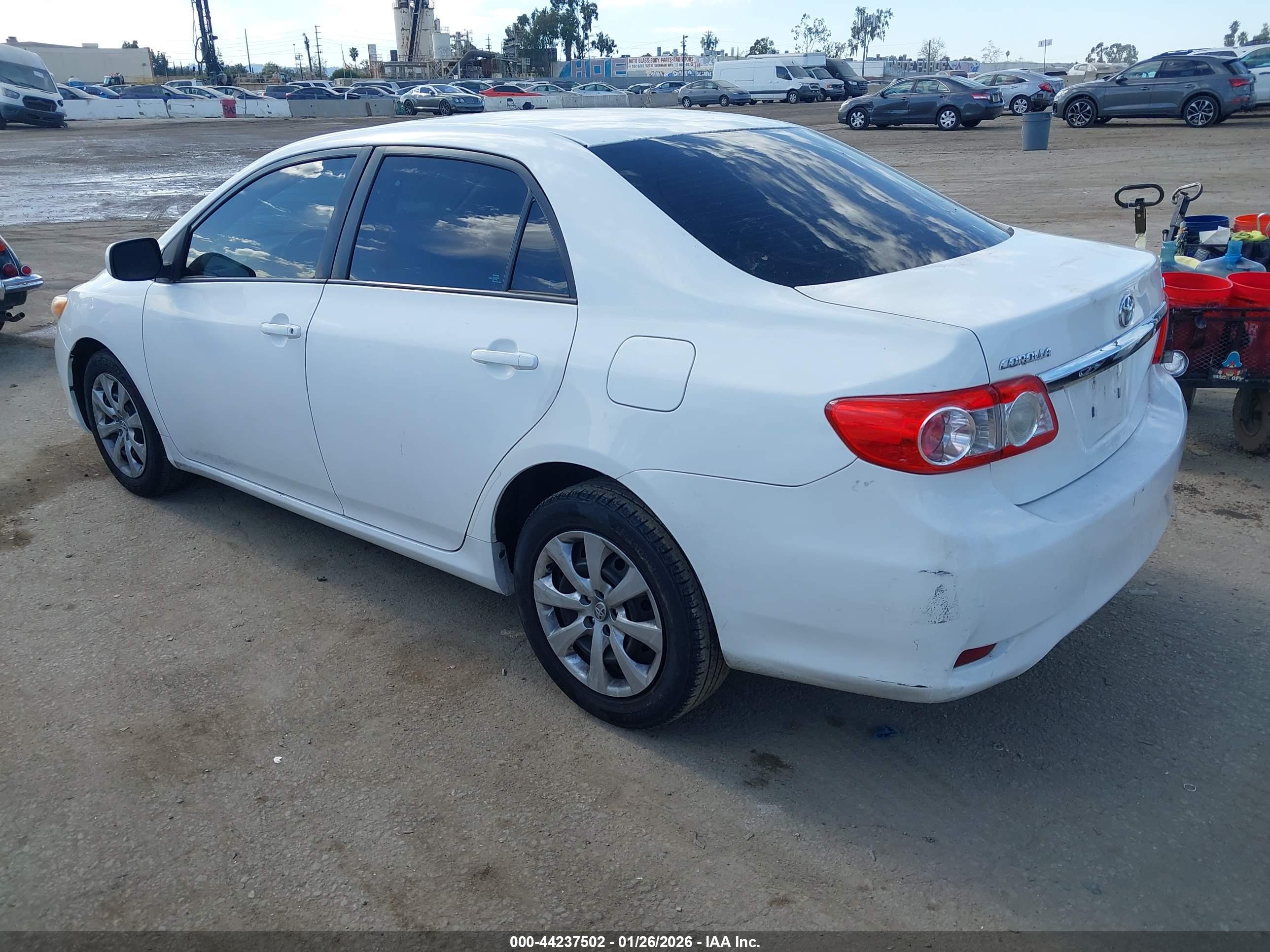 TOYOTA COROLLA image 3