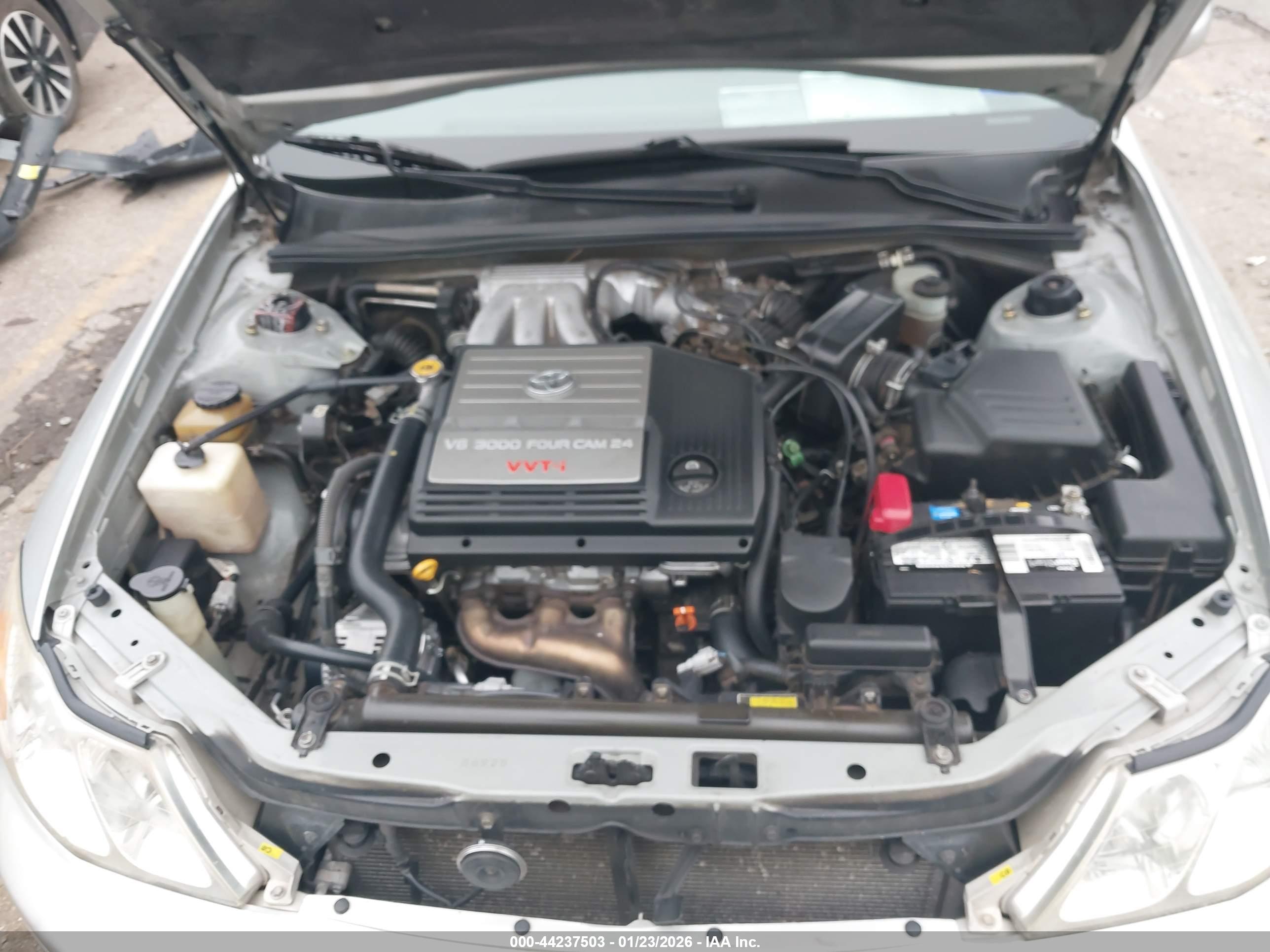 TOYOTA AVALON image 10