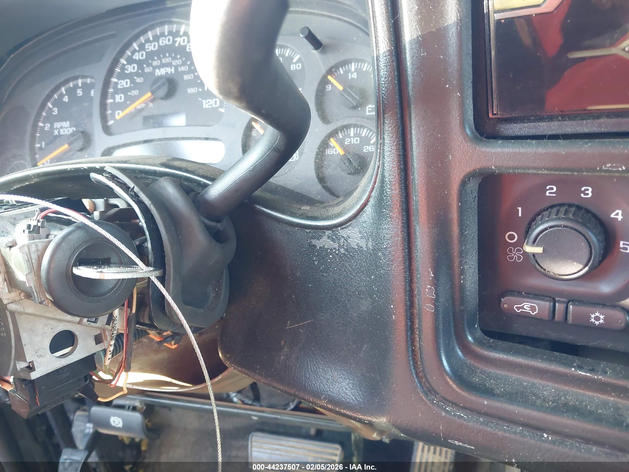 CHEVROLET AVALANCHE image 11