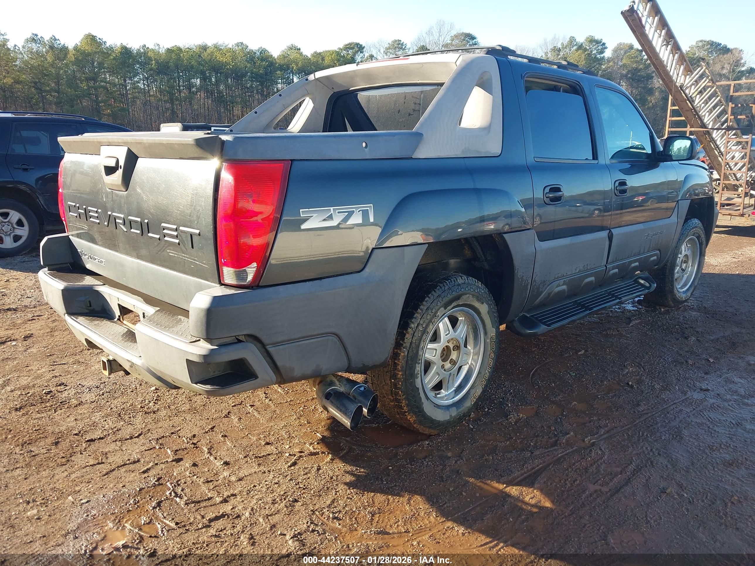 CHEVROLET AVALANCHE image 4