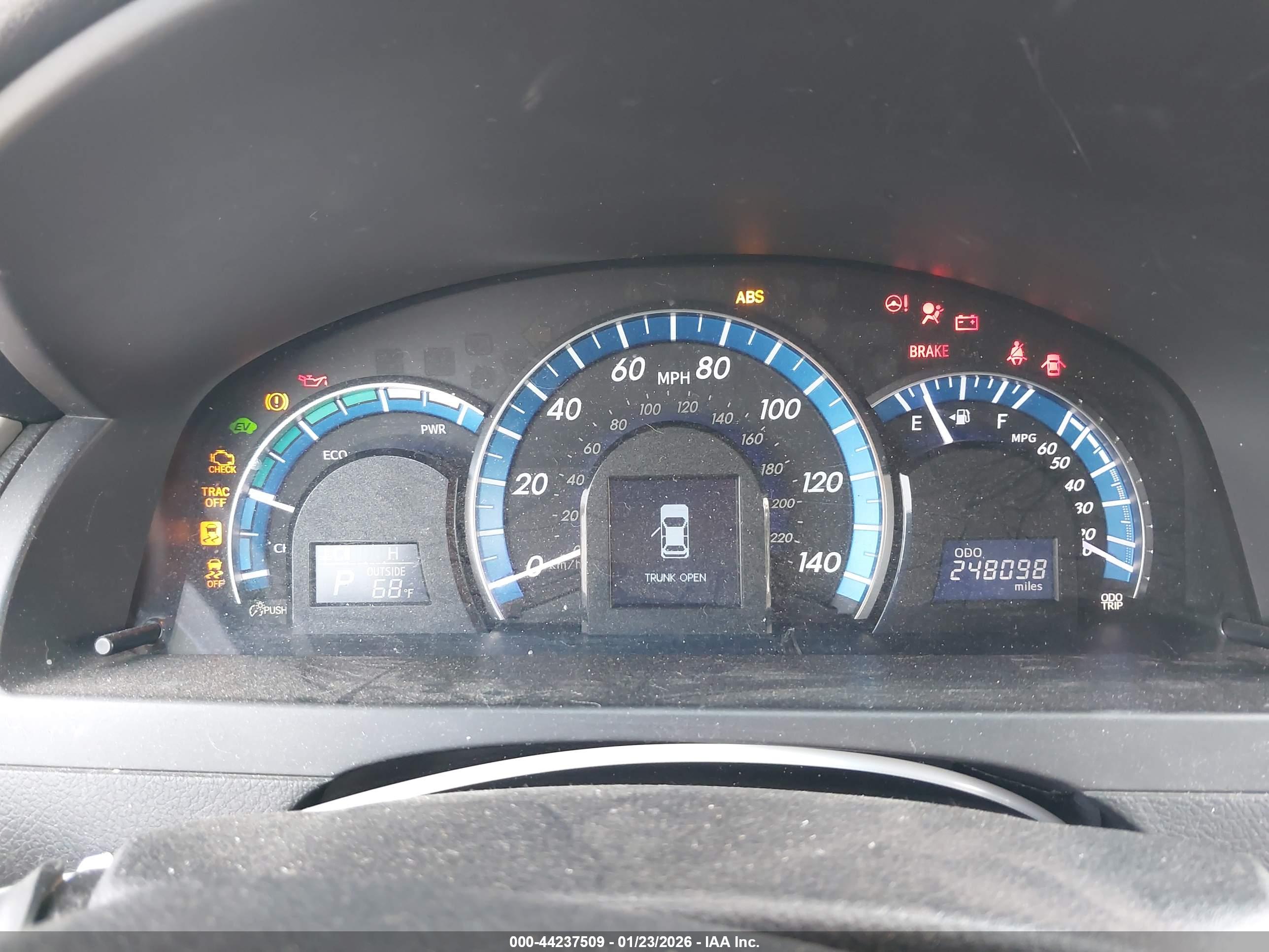 TOYOTA CAMRY image 7
