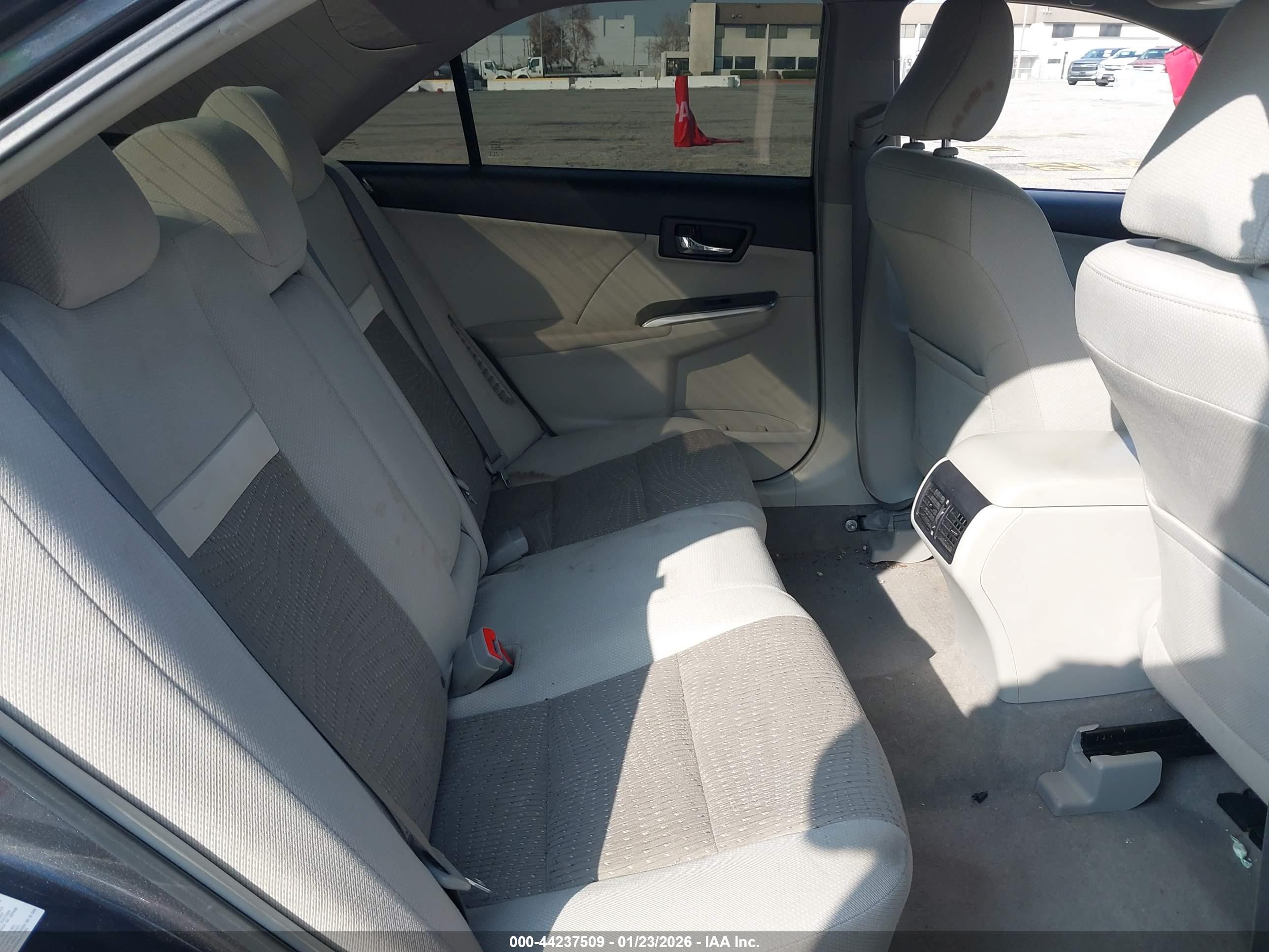 TOYOTA CAMRY image 8