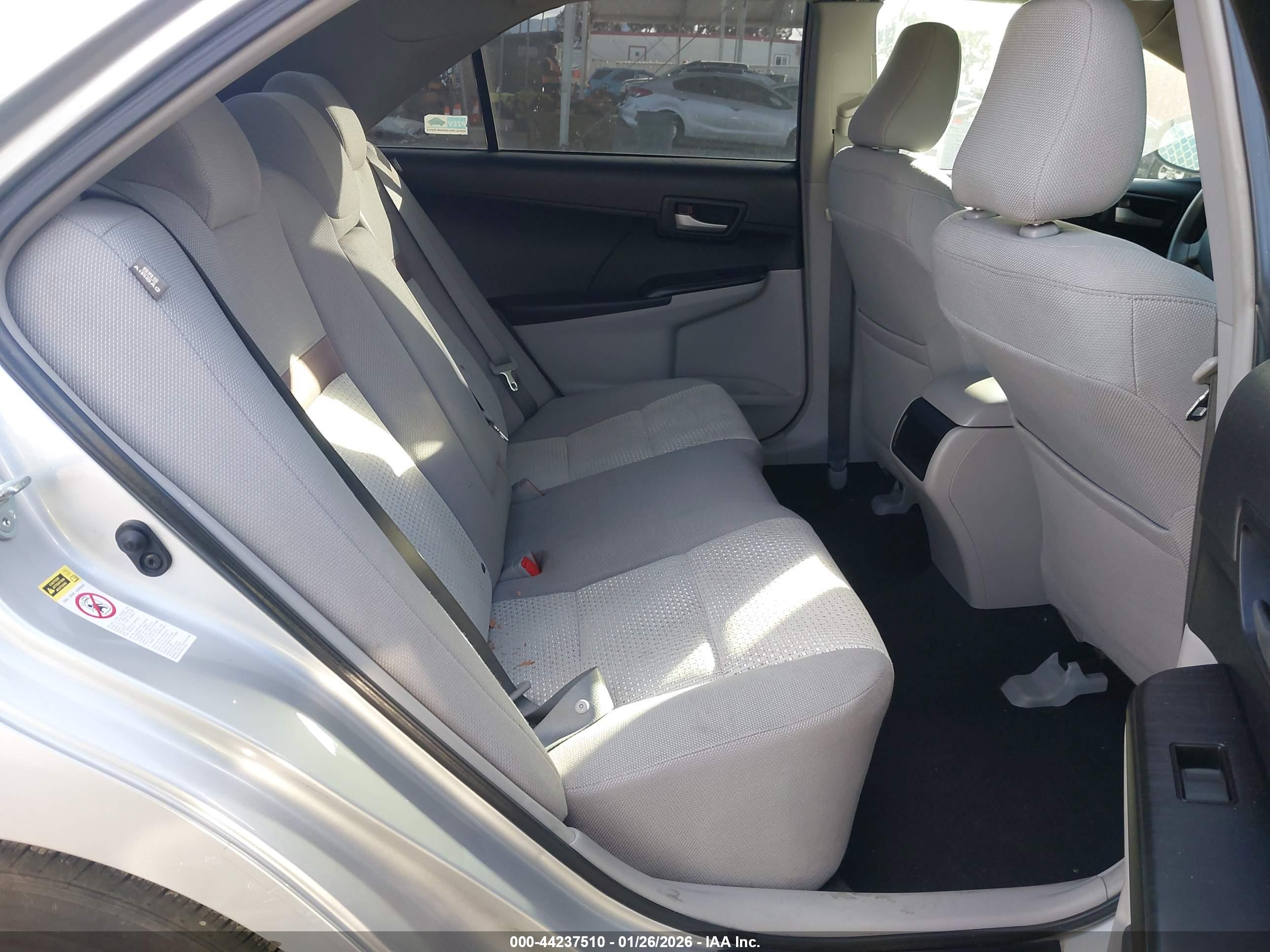 TOYOTA CAMRY image 8