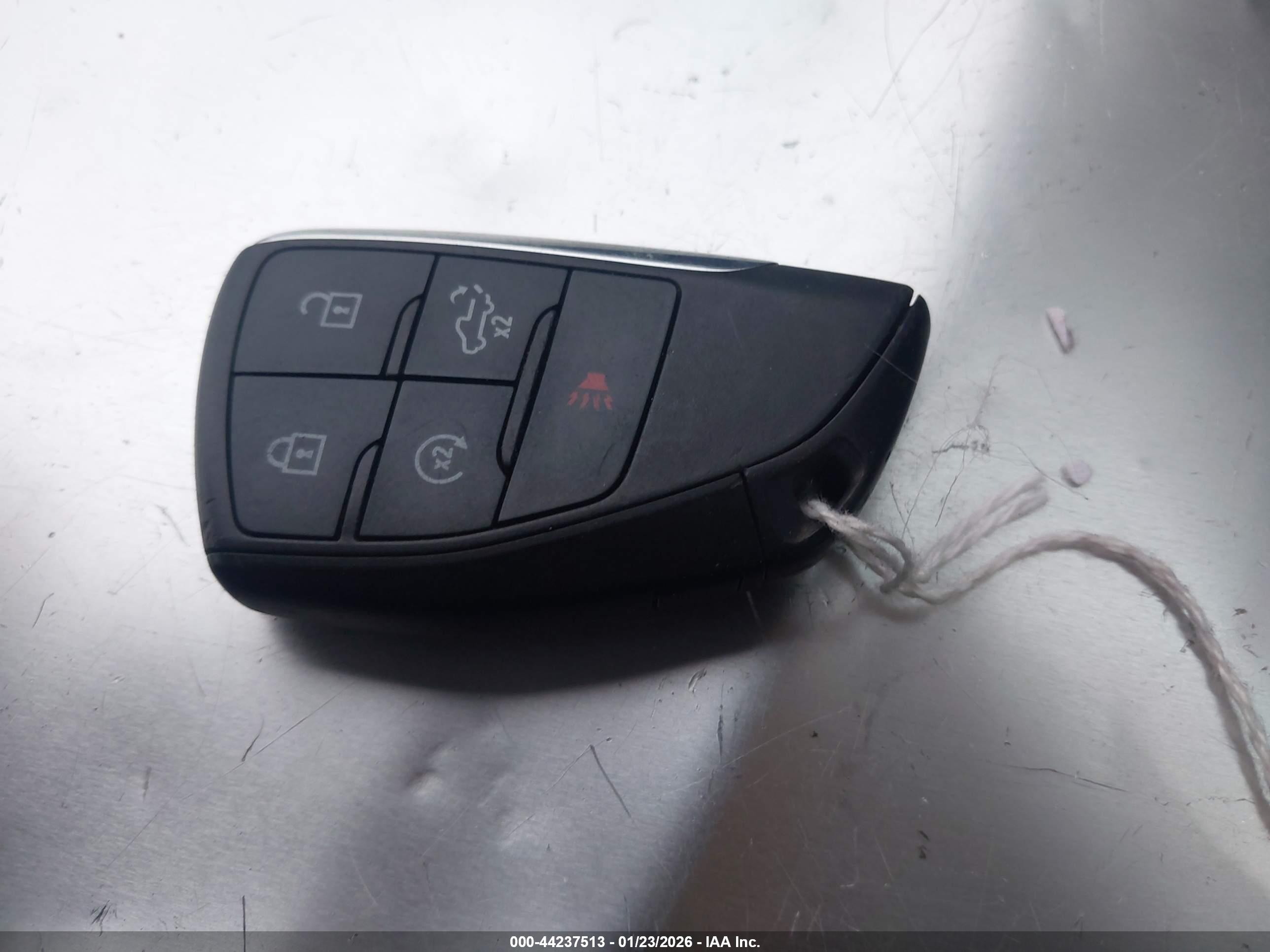 GMC SIERRA image 11