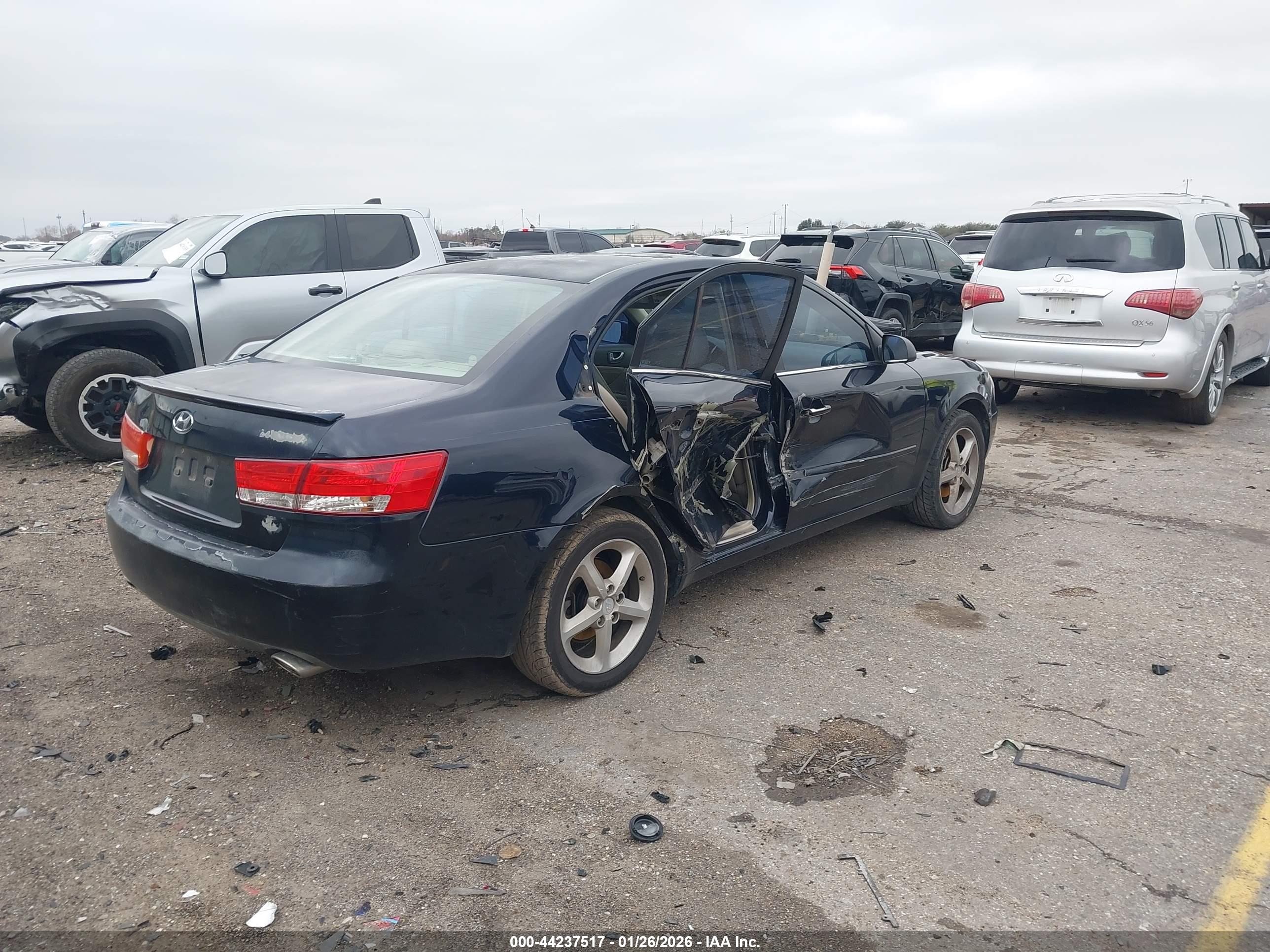 HYUNDAI SONATA image 4