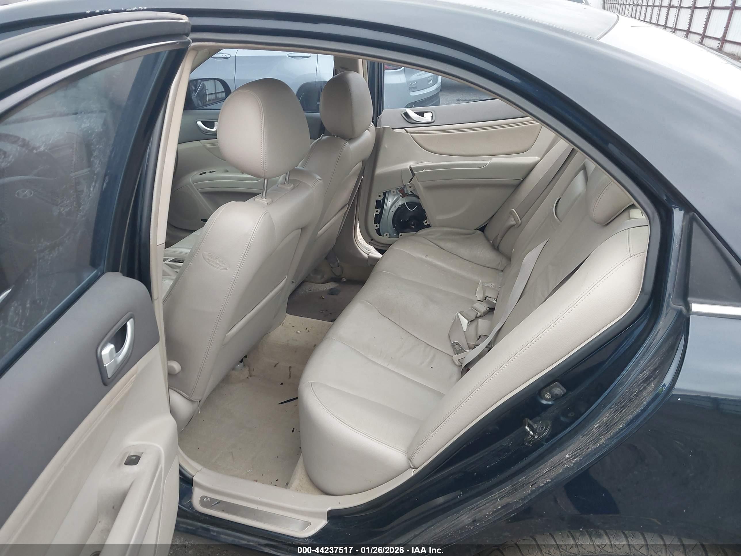 HYUNDAI SONATA image 8