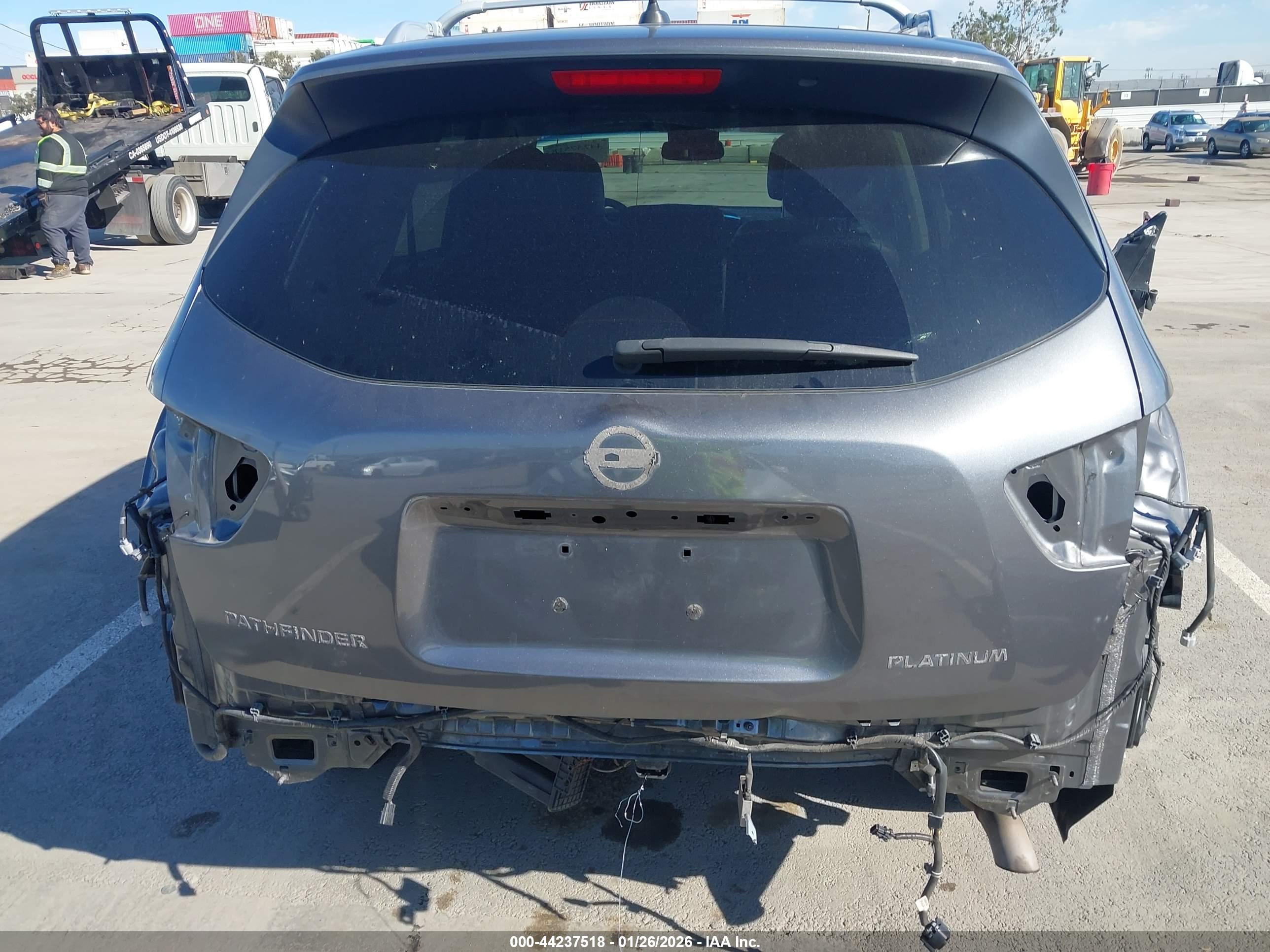 NISSAN PATHFINDER image 6