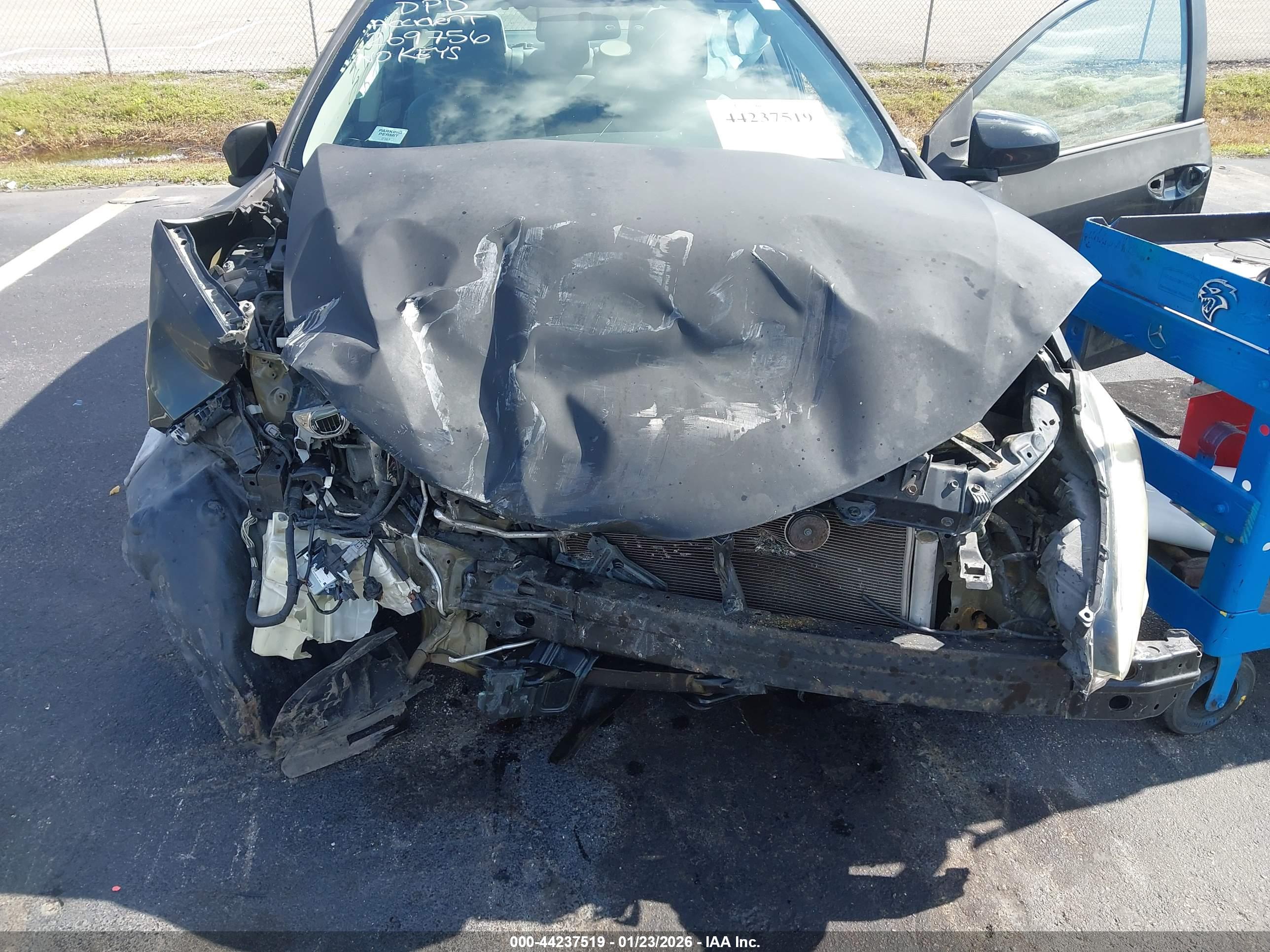 TOYOTA COROLLA image 6
