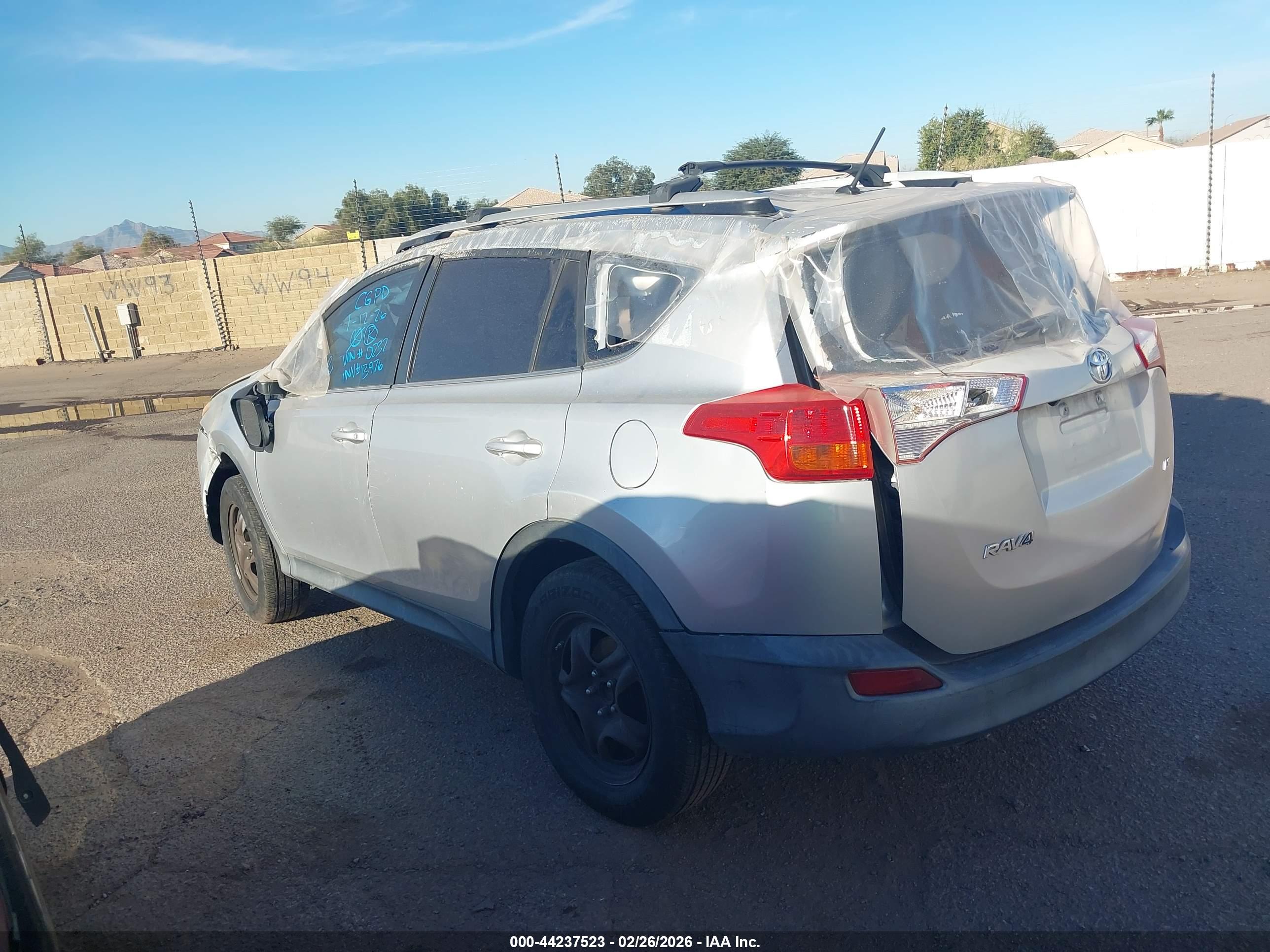 TOYOTA RAV4 image 3