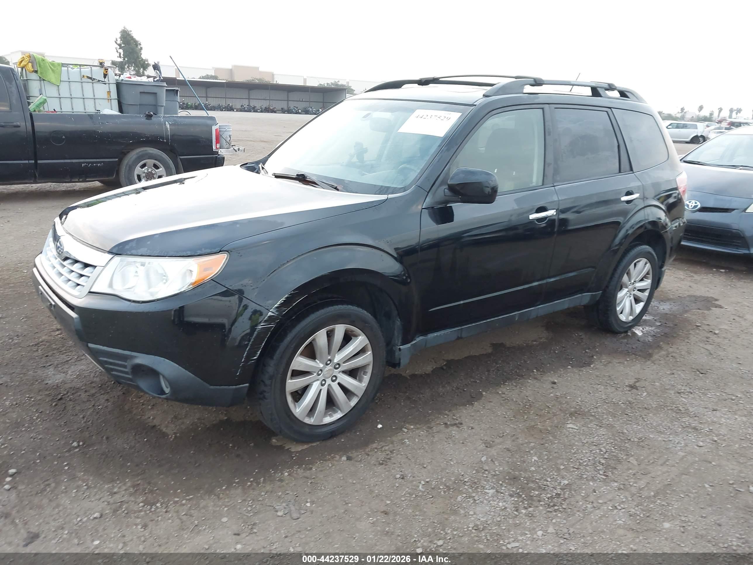 SUBARU FORESTER image 2