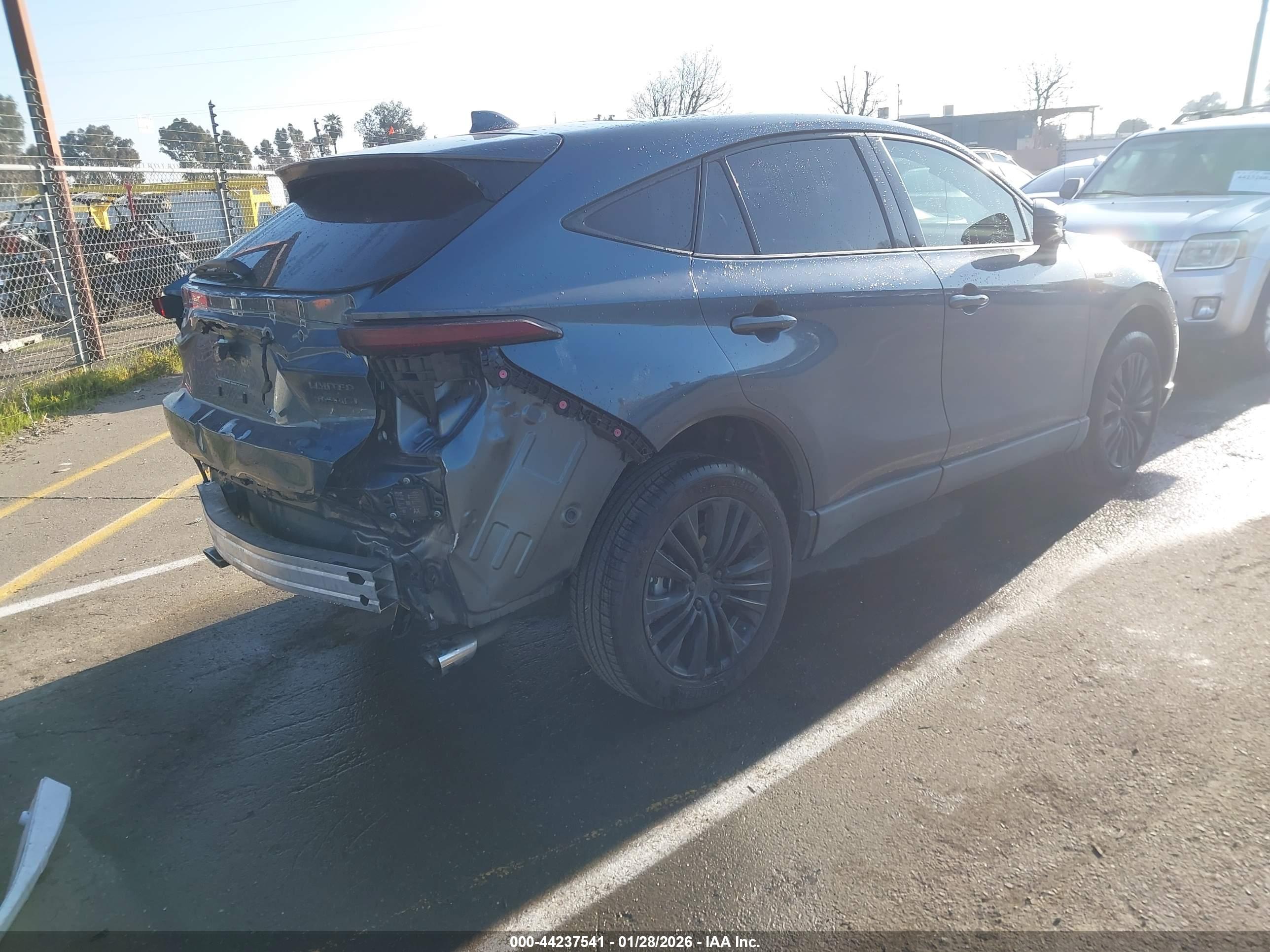 TOYOTA VENZA image 4