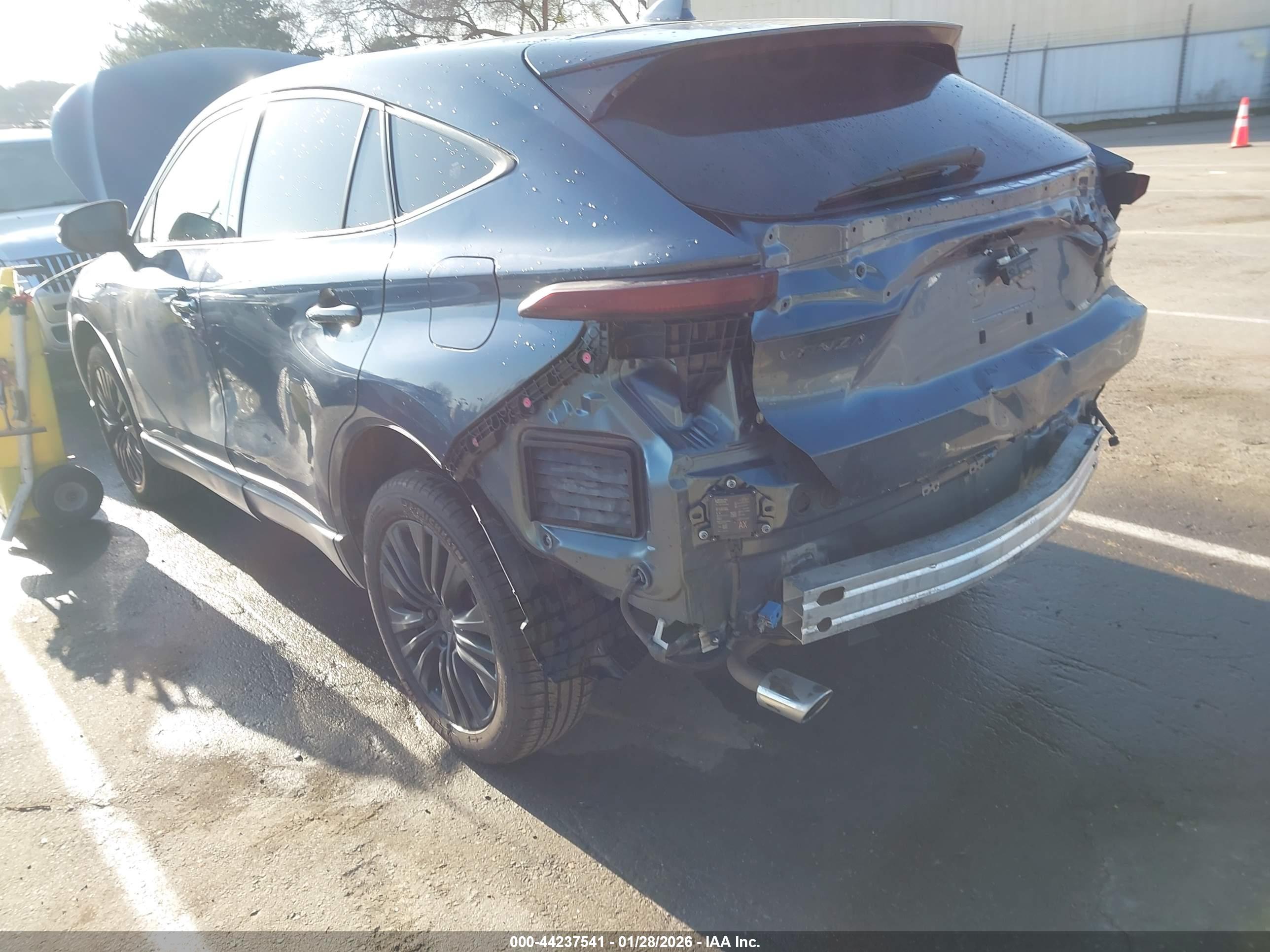 TOYOTA VENZA image 6