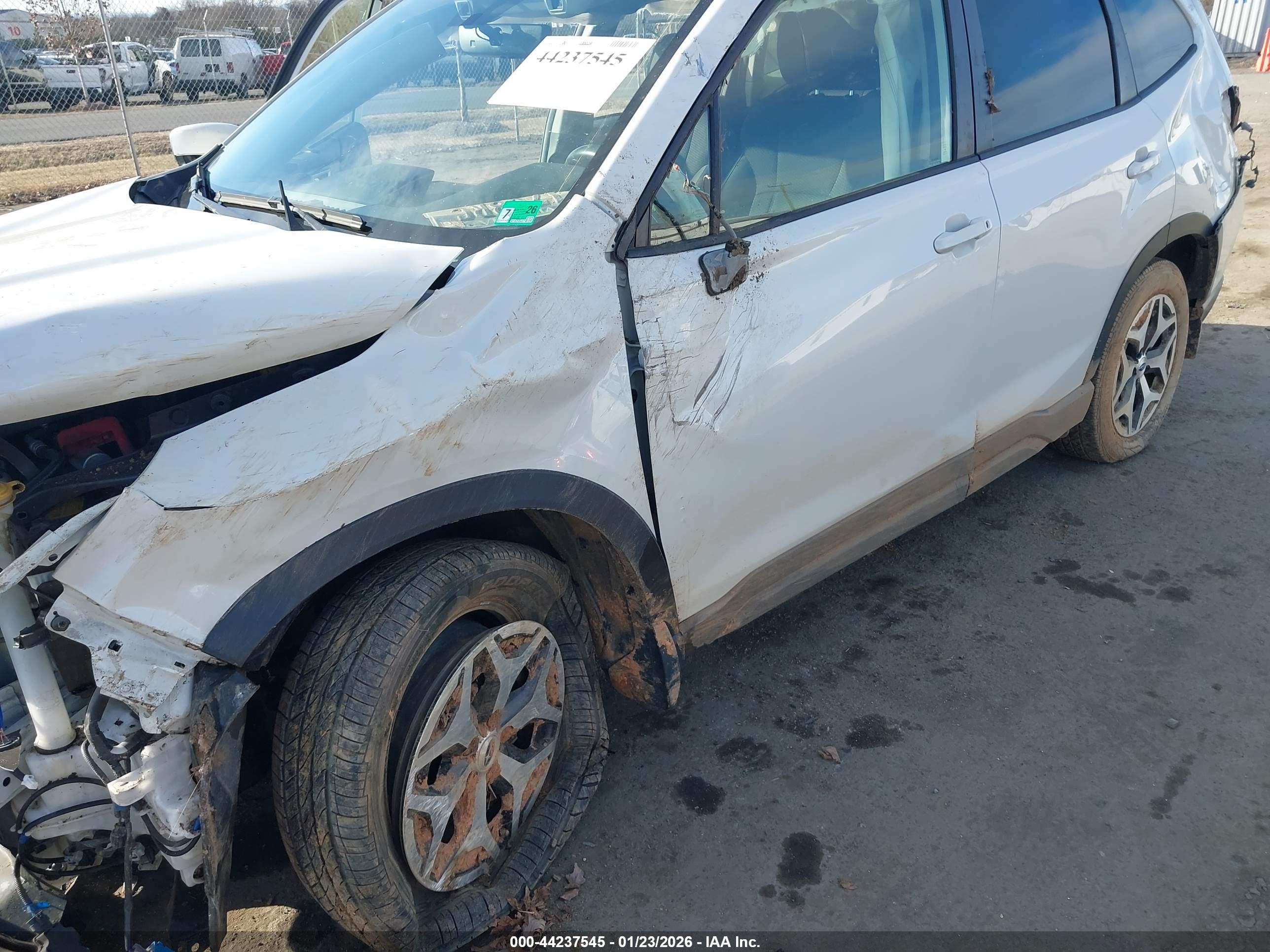 SUBARU FORESTER image 6
