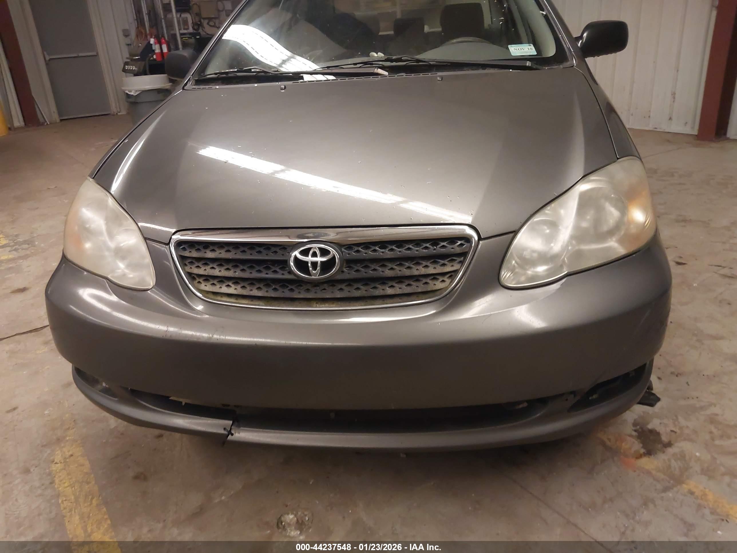 TOYOTA COROLLA image 6