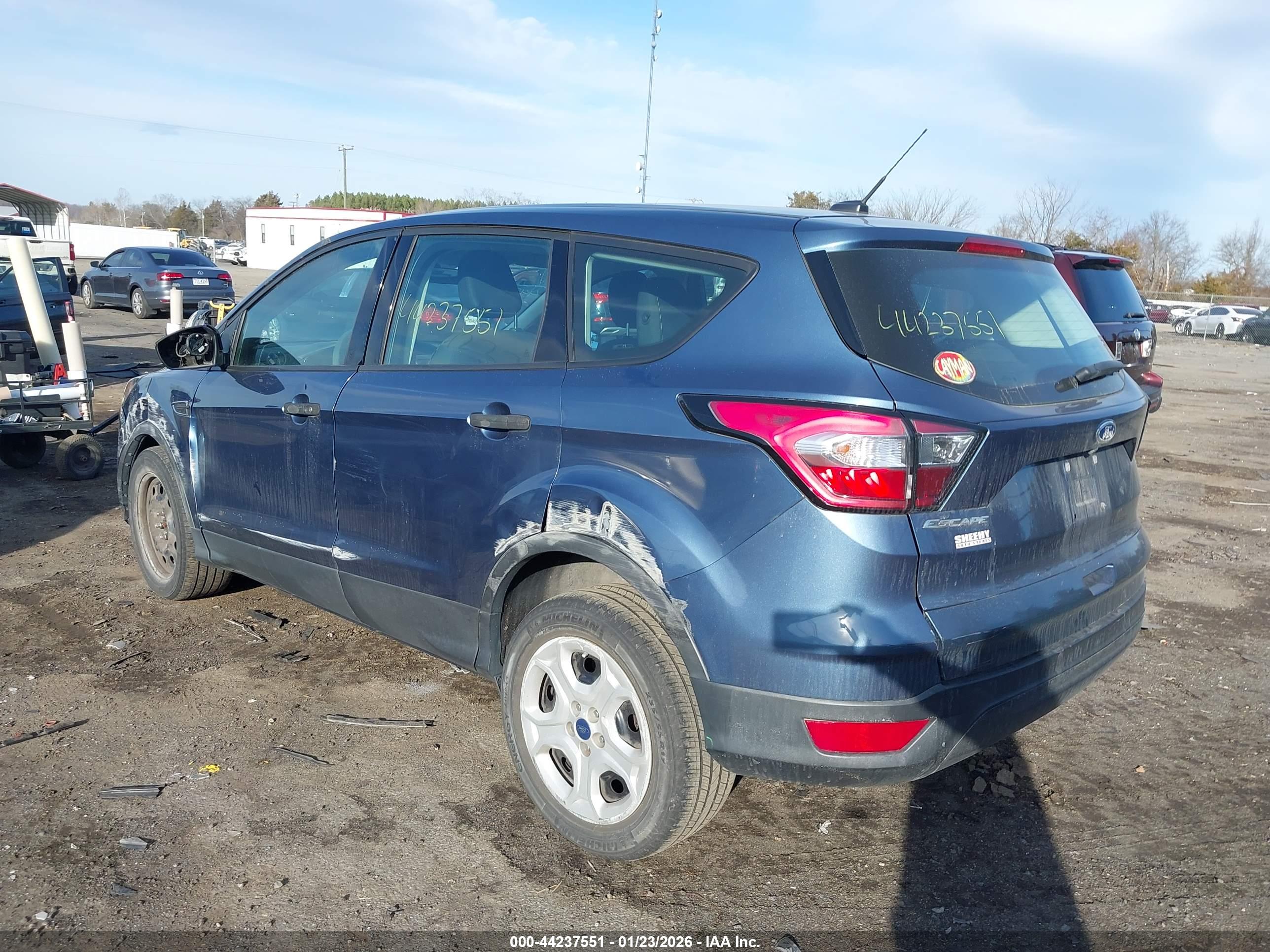 FORD ESCAPE image 3