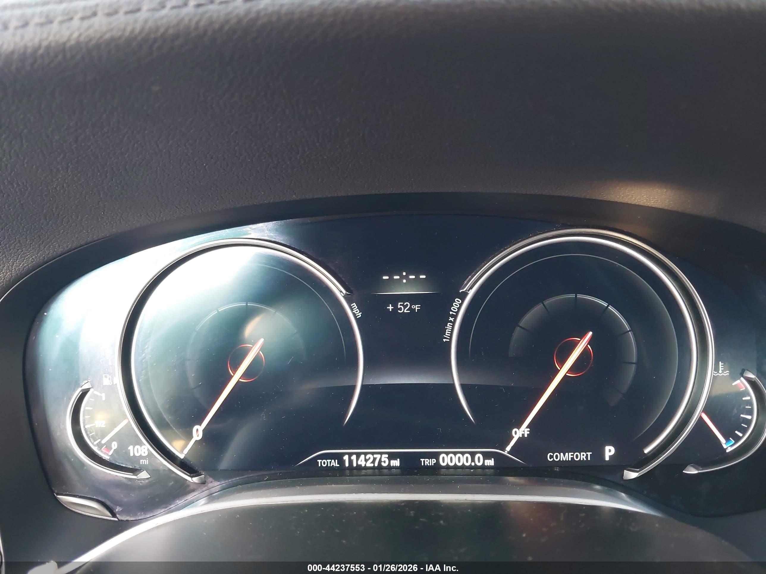 BMW 740I image 7