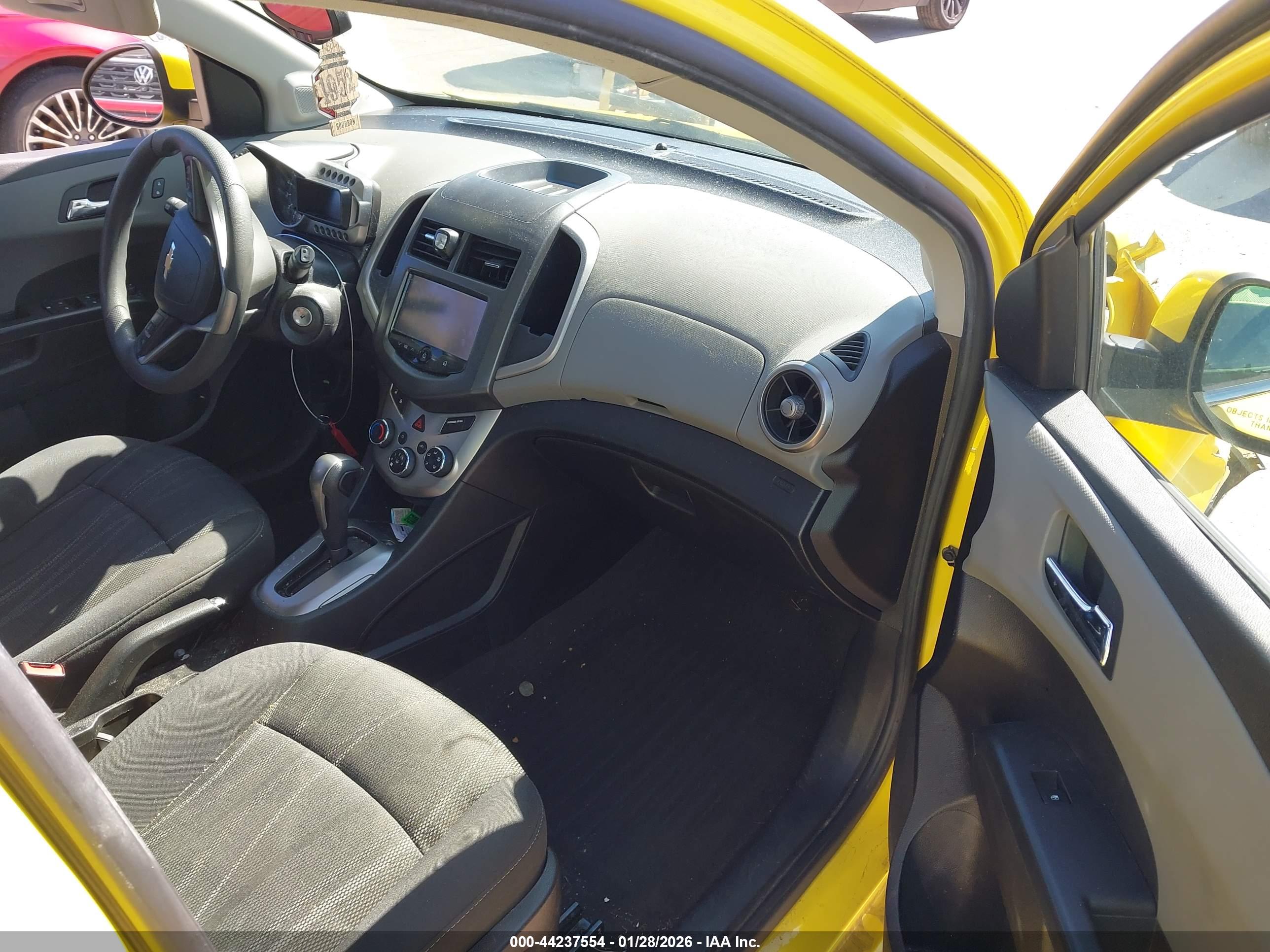 CHEVROLET SONIC image 5