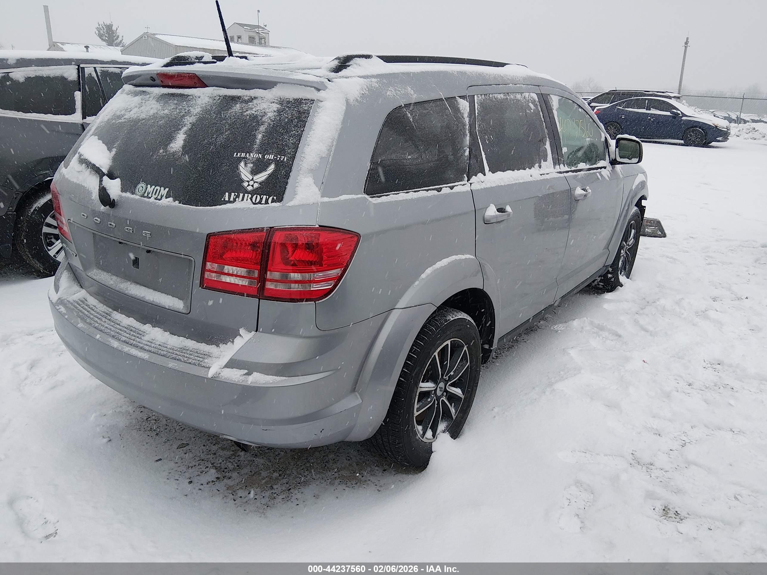 DODGE JOURNEY image 4