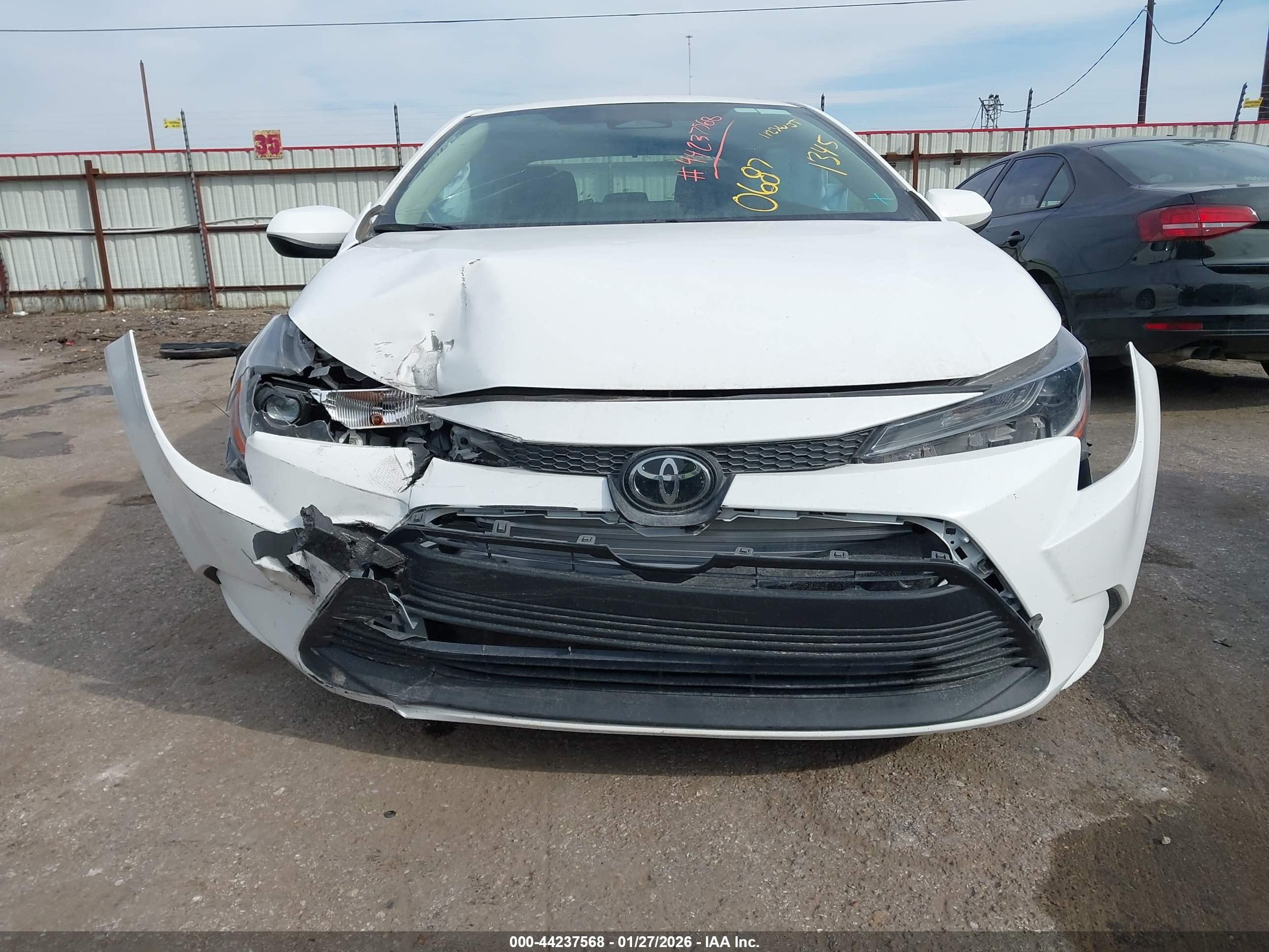 TOYOTA COROLLA image 6