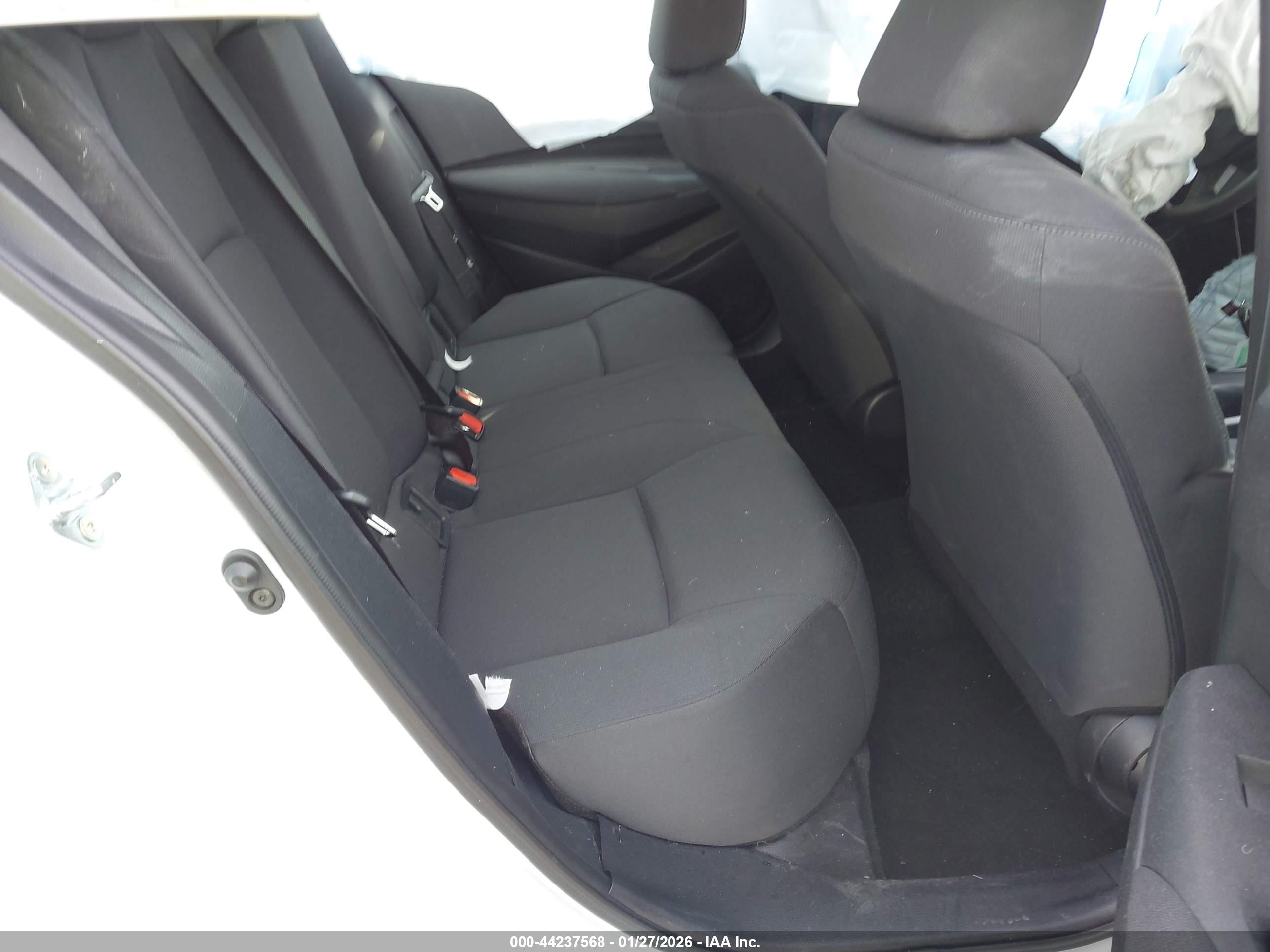 TOYOTA COROLLA image 8