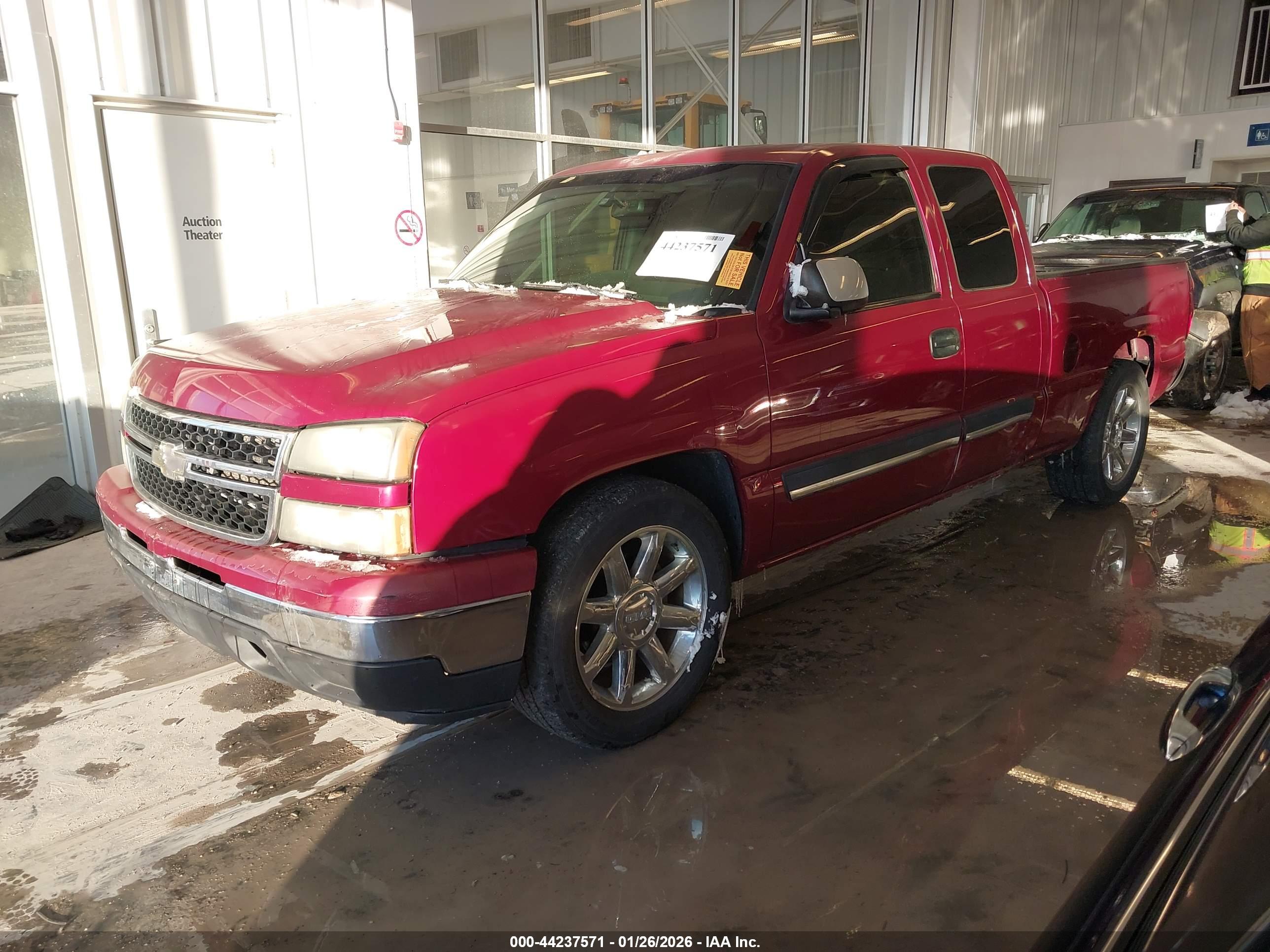 CHEVROLET SILVERADO image 2