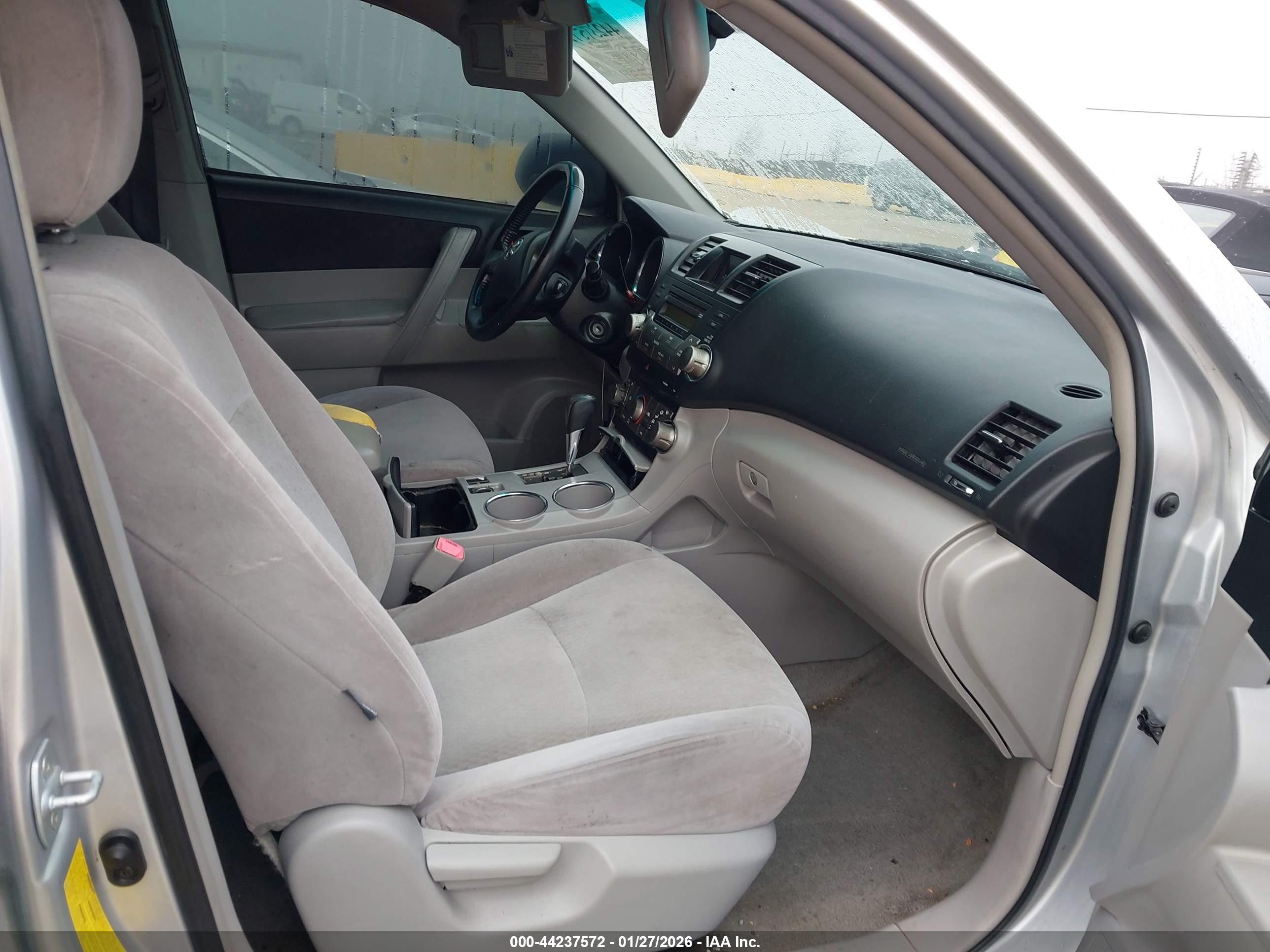 TOYOTA HIGHLANDER image 5