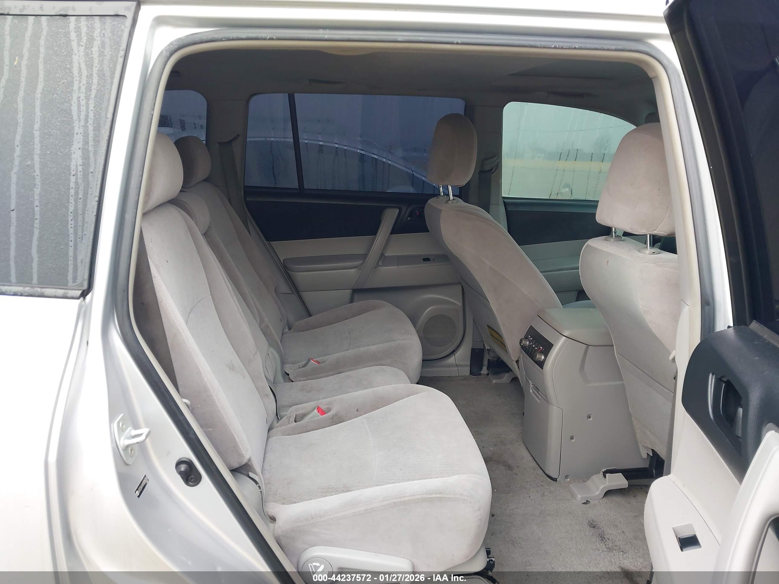 TOYOTA HIGHLANDER image 8