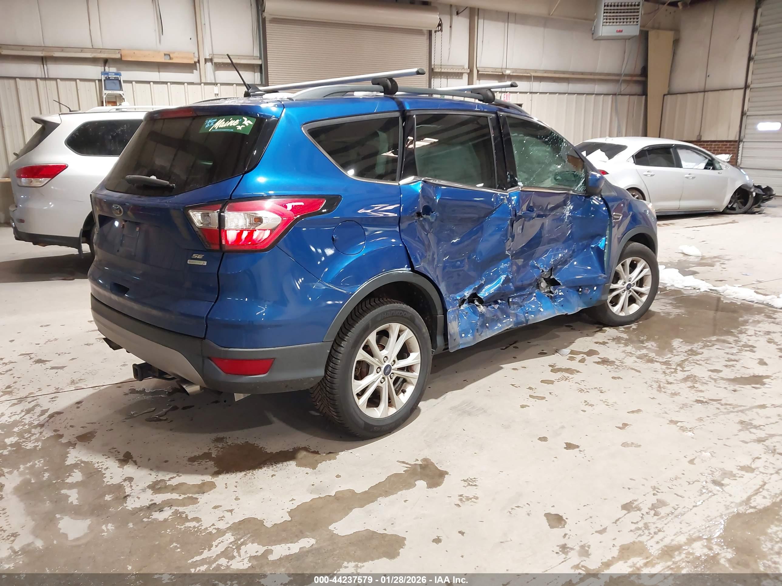 FORD ESCAPE image 4