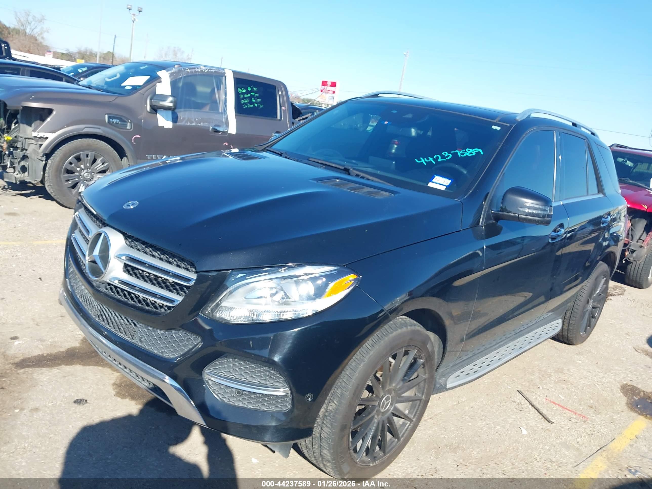 MERCEDES-BENZ GLE image 2