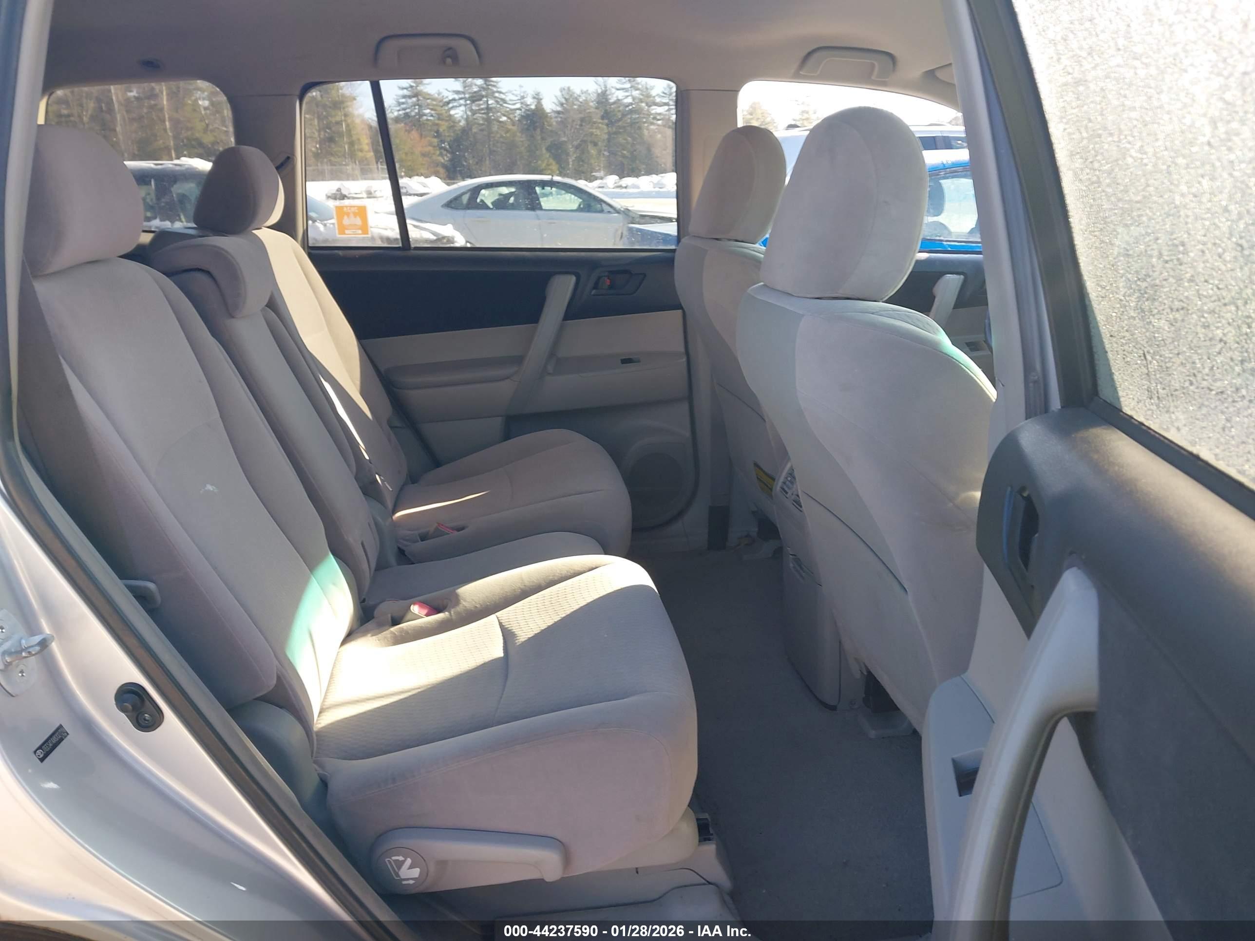TOYOTA HIGHLANDER image 8