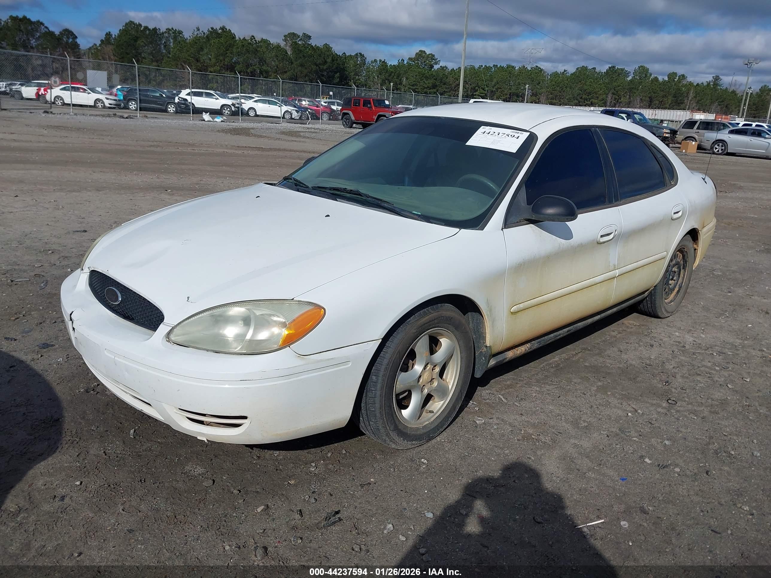 FORD TAURUS image 2
