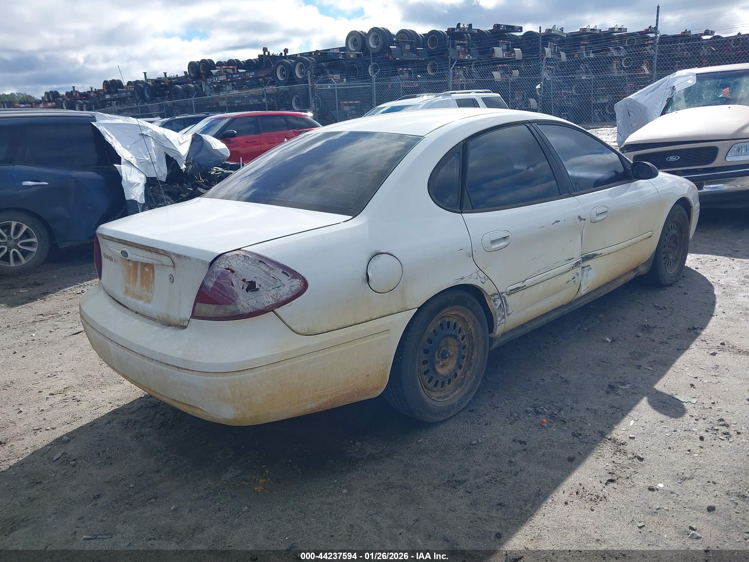 FORD TAURUS image 4