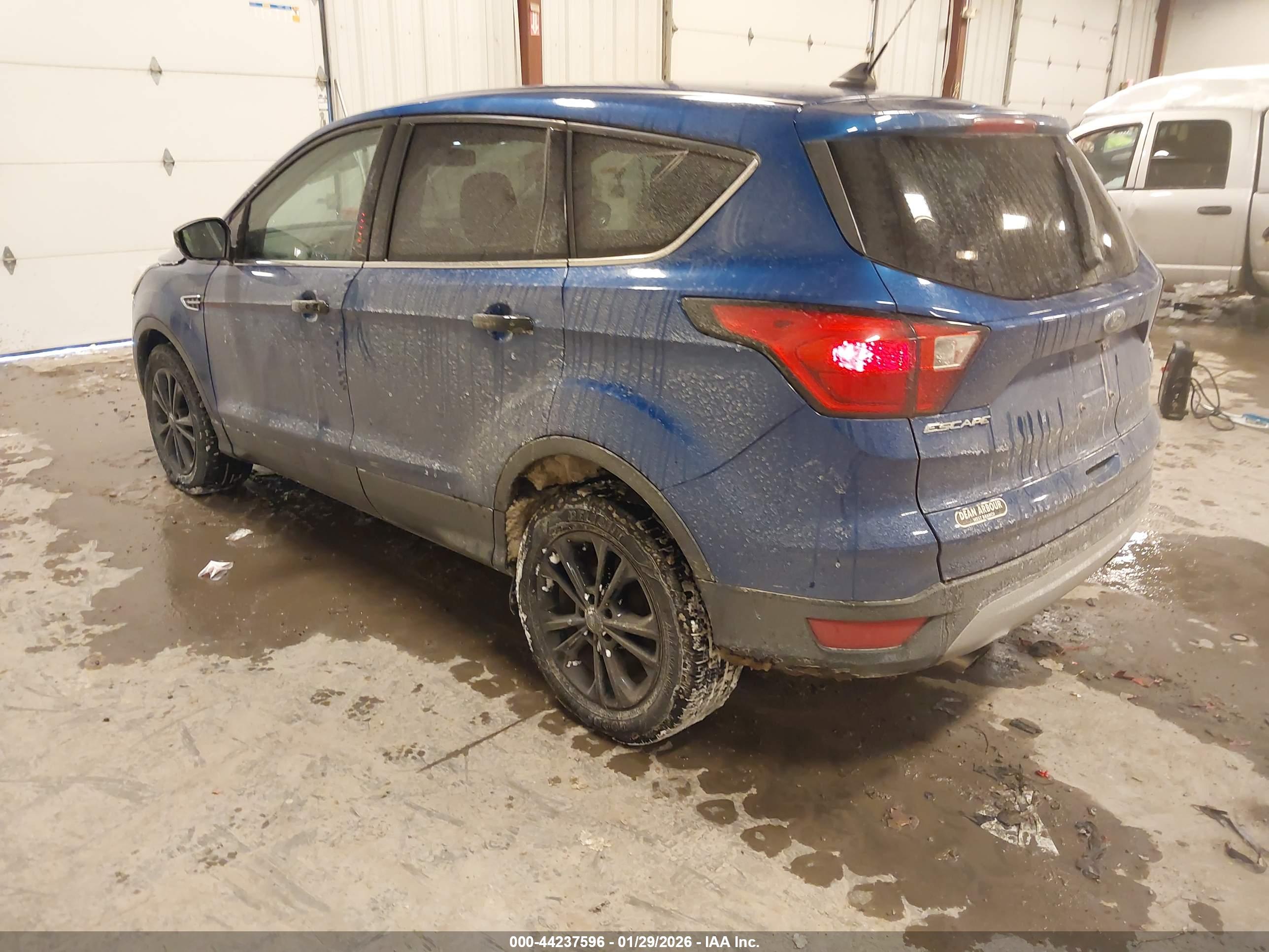 FORD ESCAPE image 3