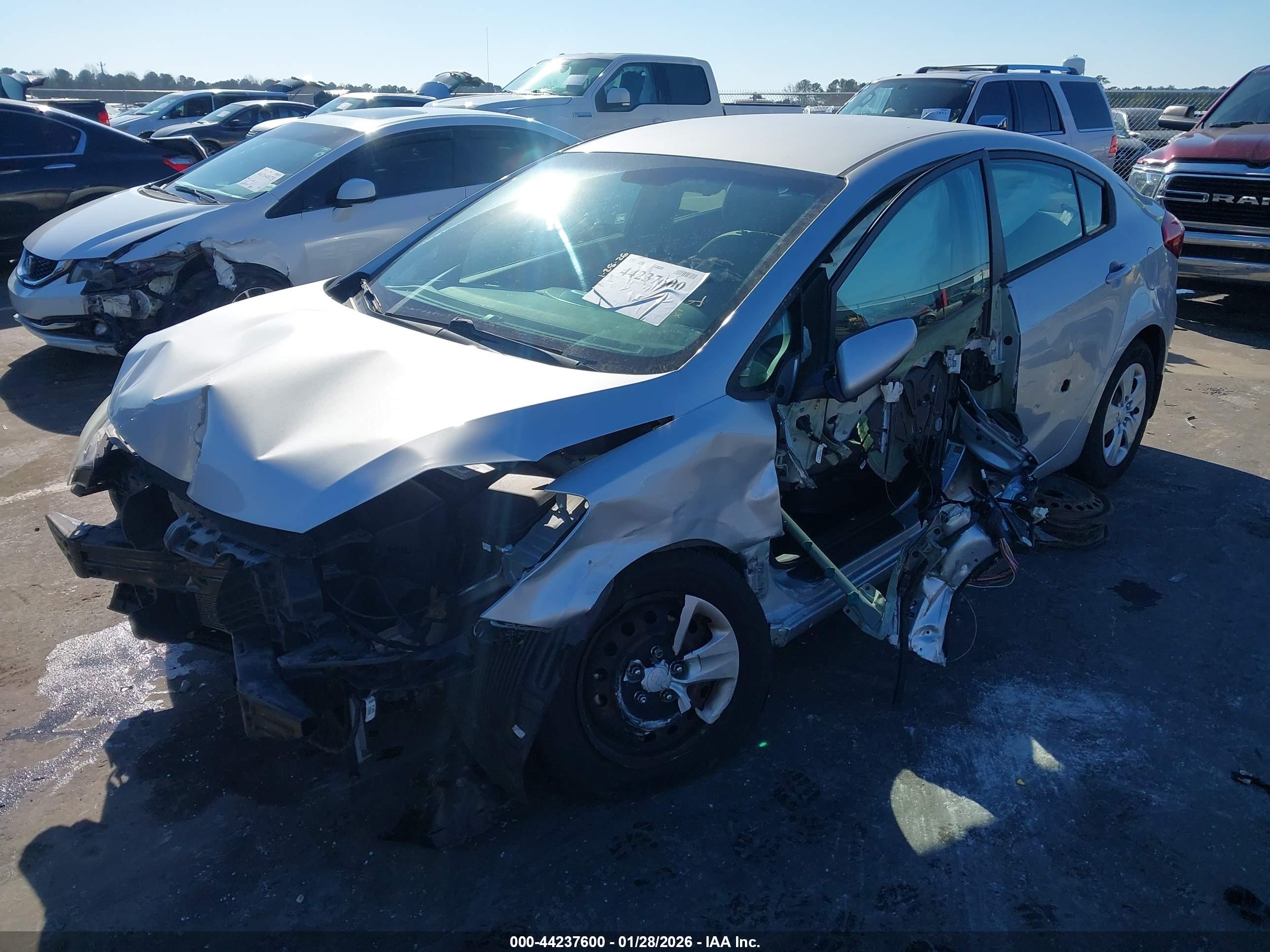 KIA FORTE image 2