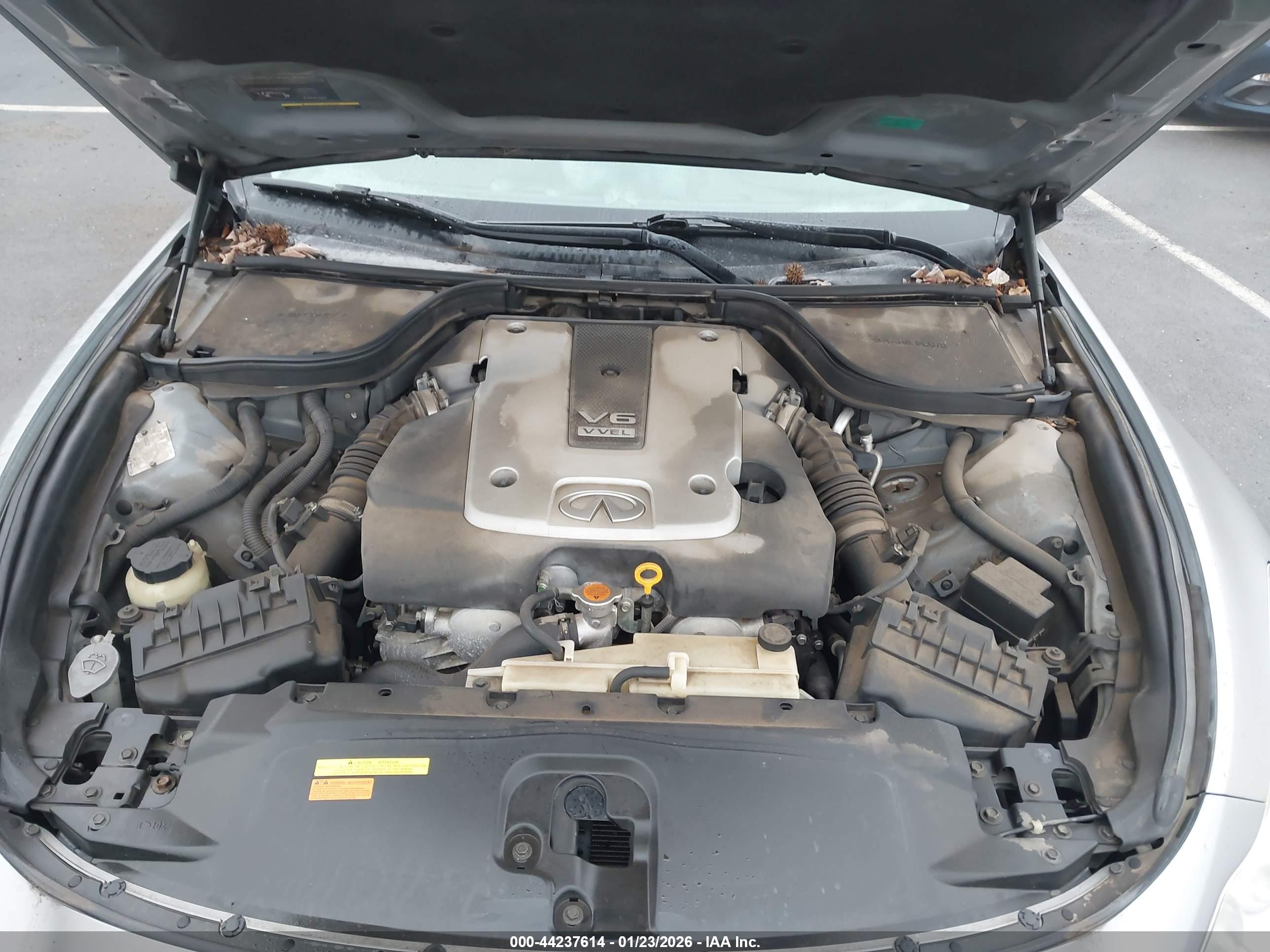 INFINITI G37 image 10
