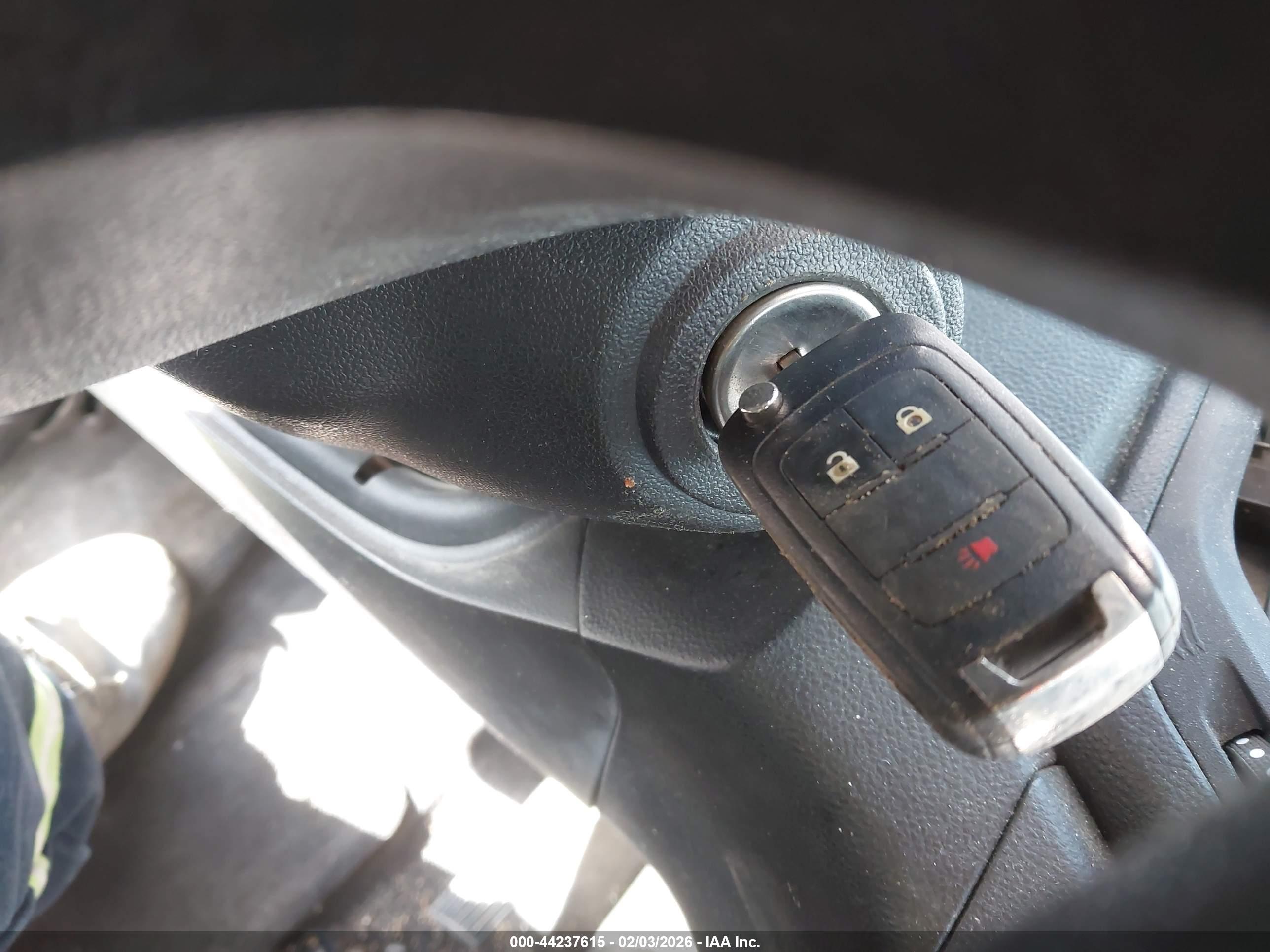 CHEVROLET EQUINOX image 11